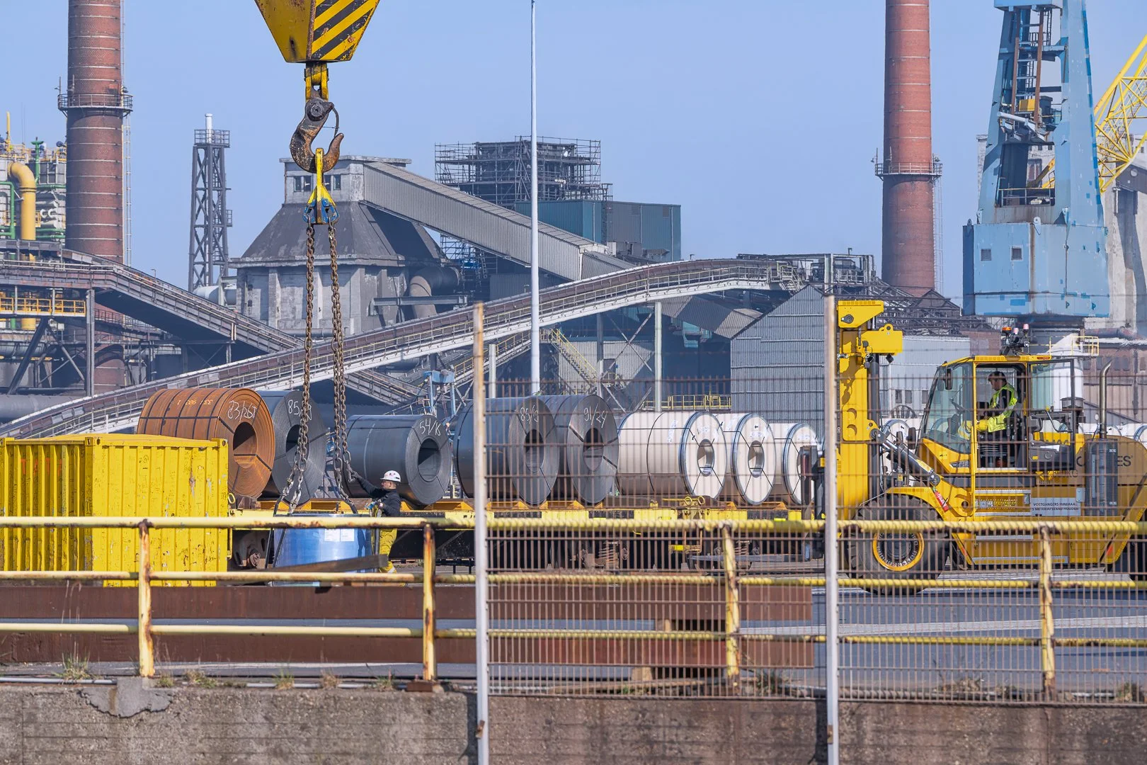 Jaarlijkse productie van 7 miljoen ton staal. Waarvan ruim 90% bestemd is voor de export.