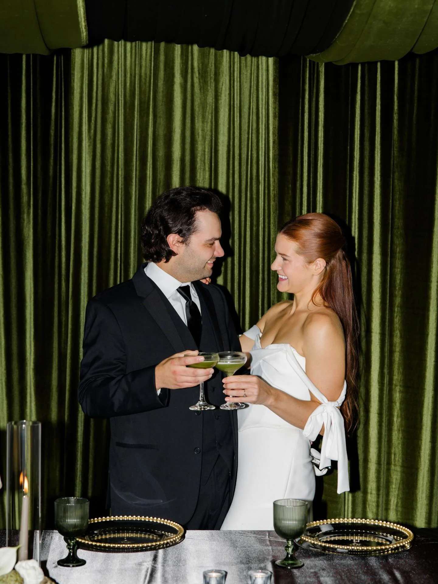Signature sips that match your style &amp; colors 💚 
.
.
Venue - @pinewood.mn 
Photographer - @sarahheathphoto 
Videographer - @hintonstudios 
Floral - @juniperrosefloralmn 
Hair and Makeup - @ladyvampartistry 
Drapes - @wevegotcovered 
Dance floor 