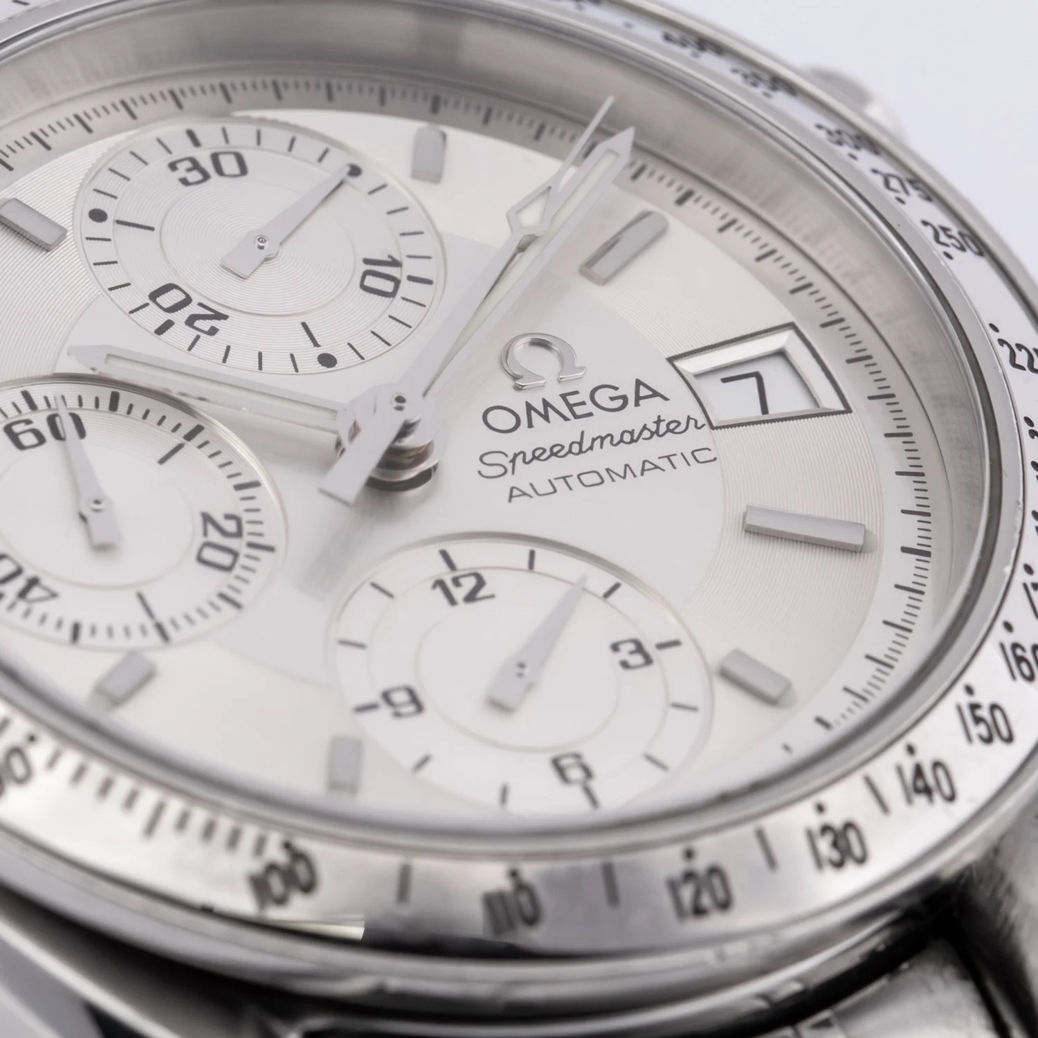 Omega-Speedmaster-35133000-Jacksons-Jewellers-5.jpg