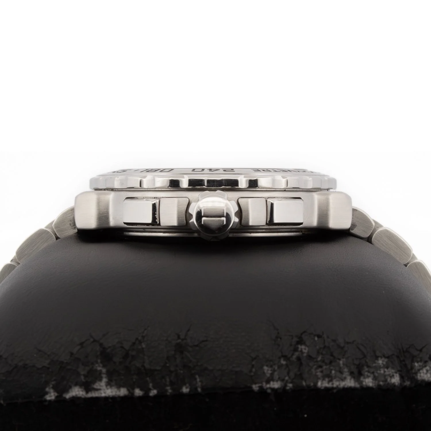 TAG-Heuer-Formula-1-CAU1112-Jacksons-Jewellers-5.jpg