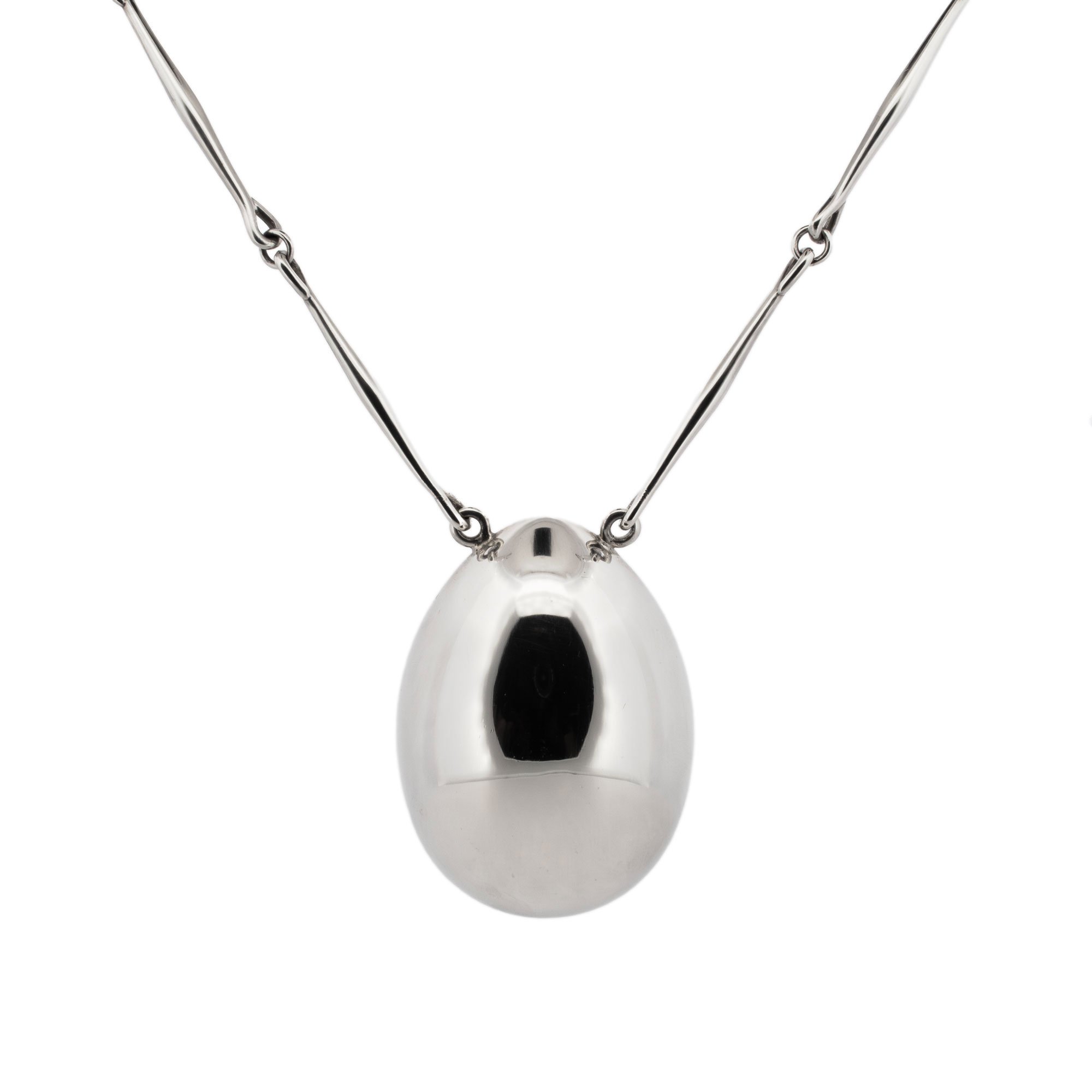 Georg-Jensen-Design-No-122-Sterling-Silver-Pendant-by-Astrid-Fog.jpg