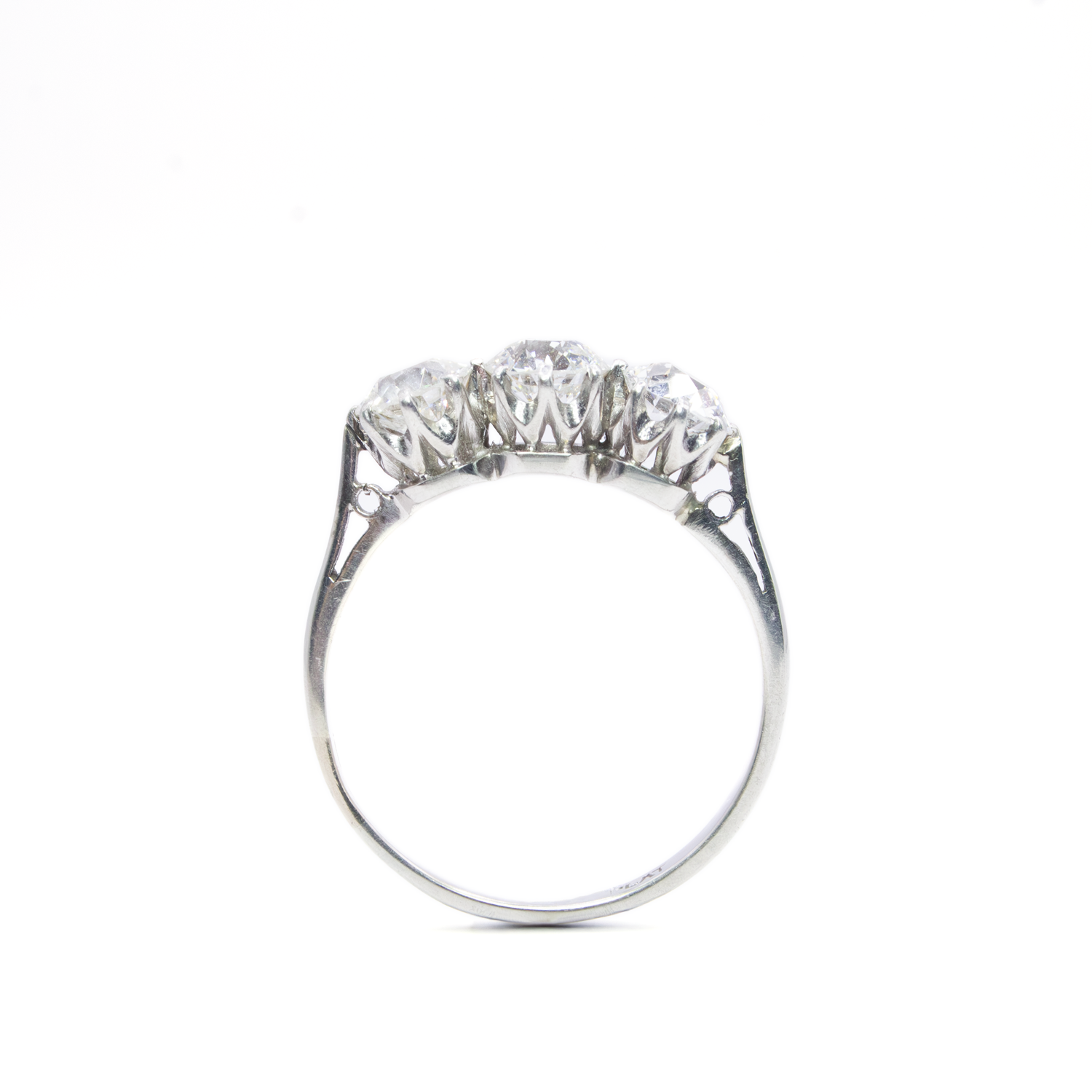 JacksonsJewellers_4September25-2.png