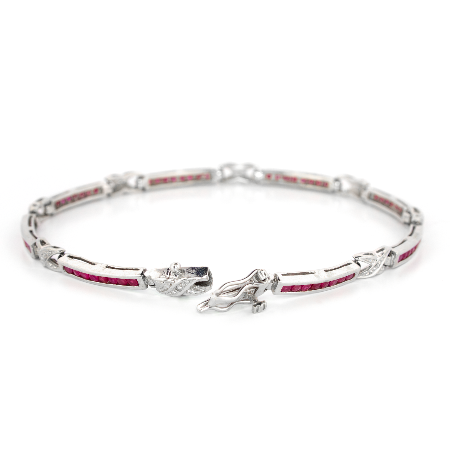 JacksonsJewellers_11September25-4.png