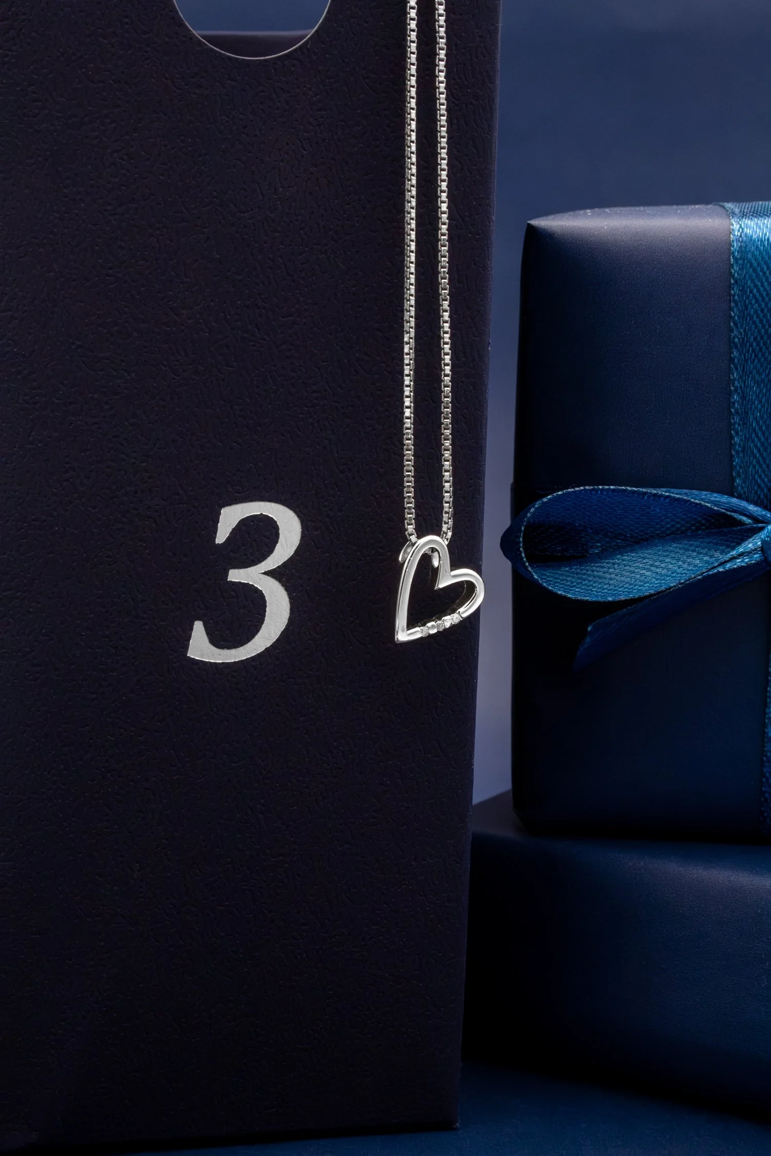 Love-heart-necklace-Jacksons-Jewellers.jpg