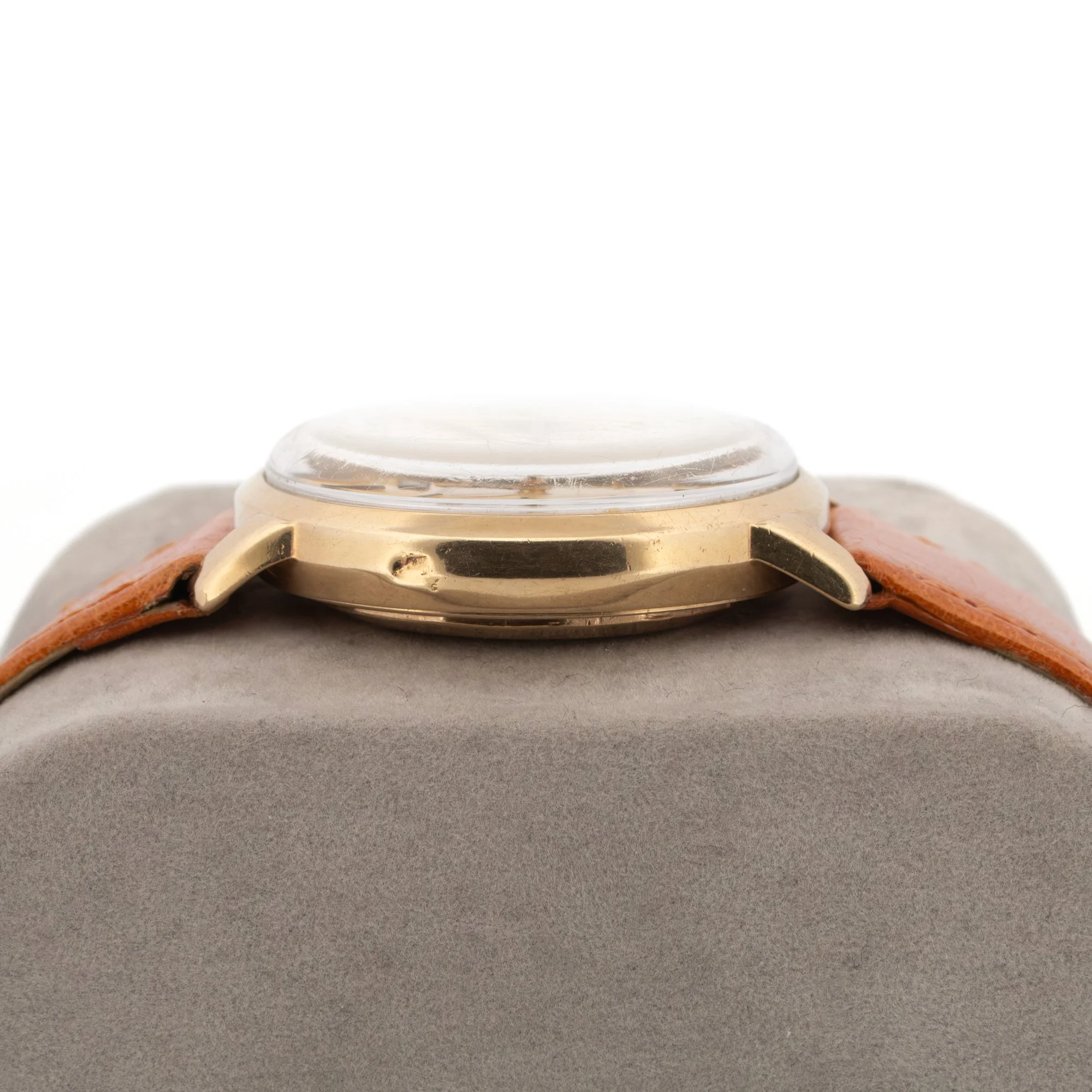 9K Gold Jaeger-LeCoultre.jpg