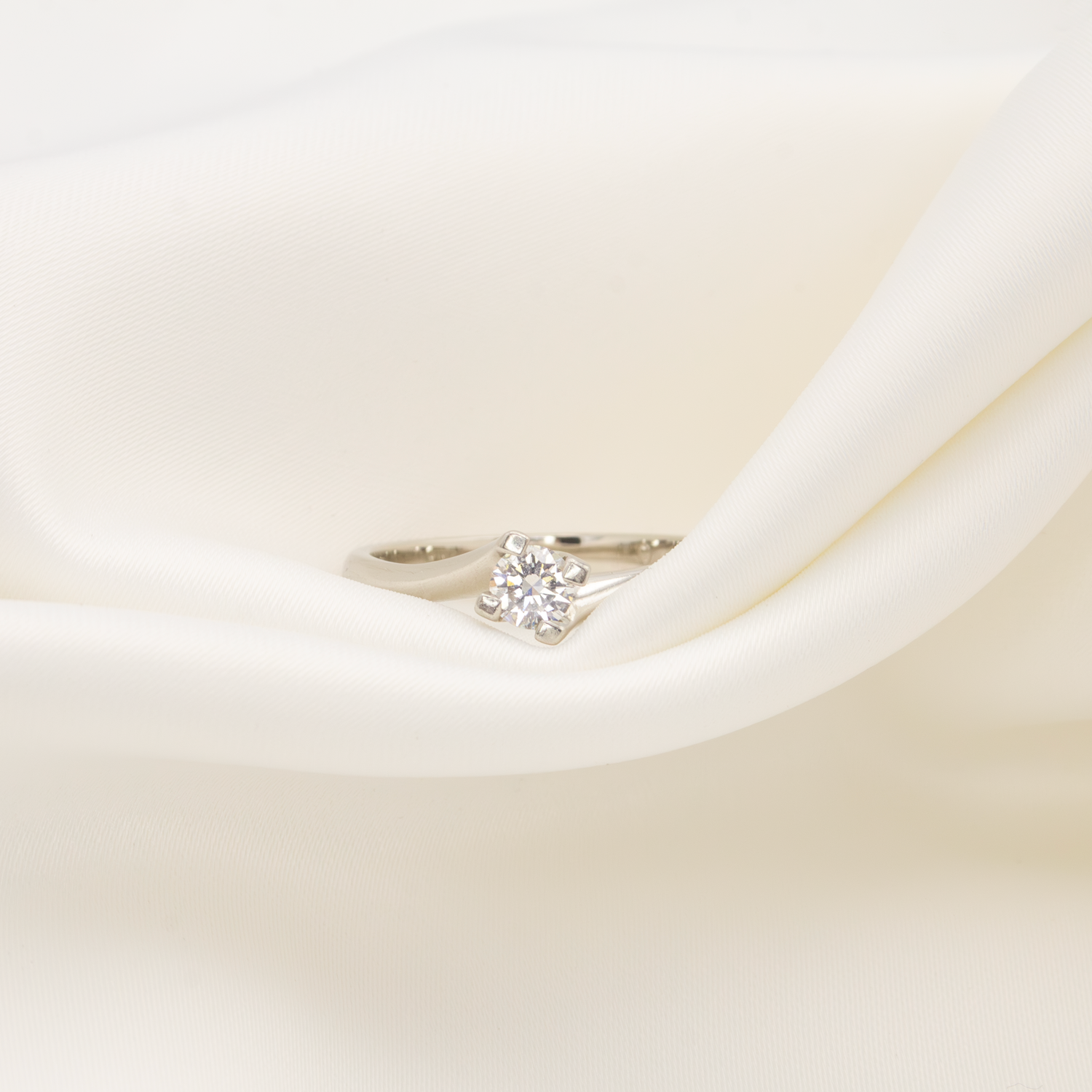 JacksonsJewellers_8September25-3.png