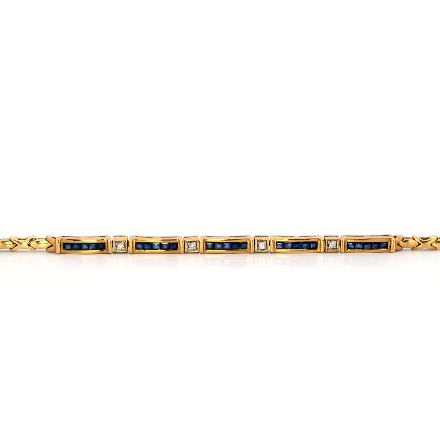 JacksonsJewellers_11September25-4.png