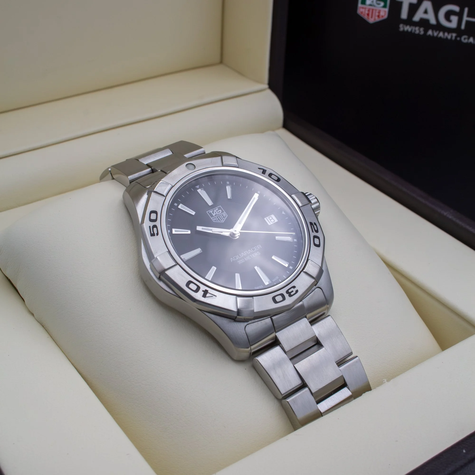 TAG Heuer Aquaracer WAP1110.jpg