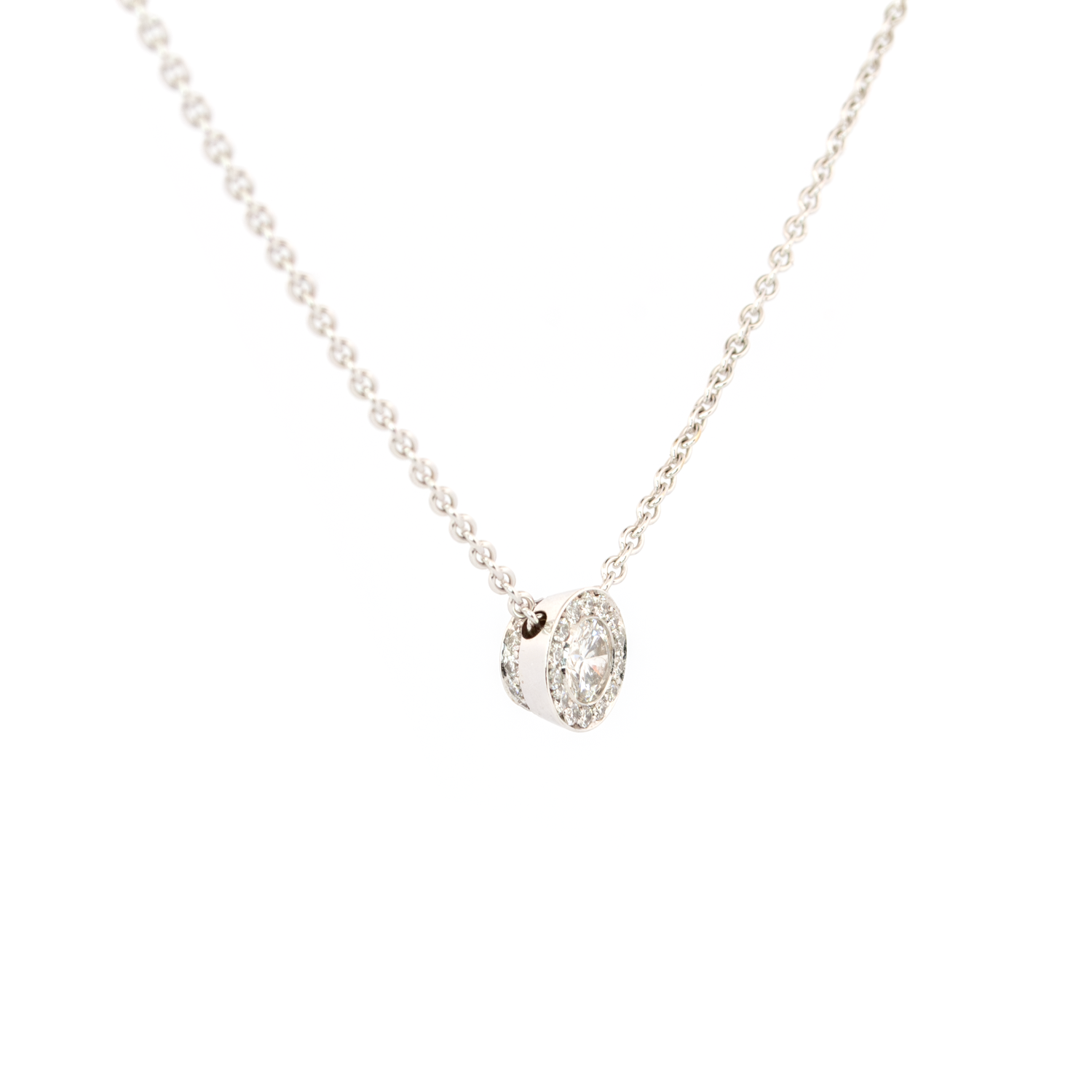 Jacksons-Jewellers-Diamond-Solitaire-Halo-Necklace.png