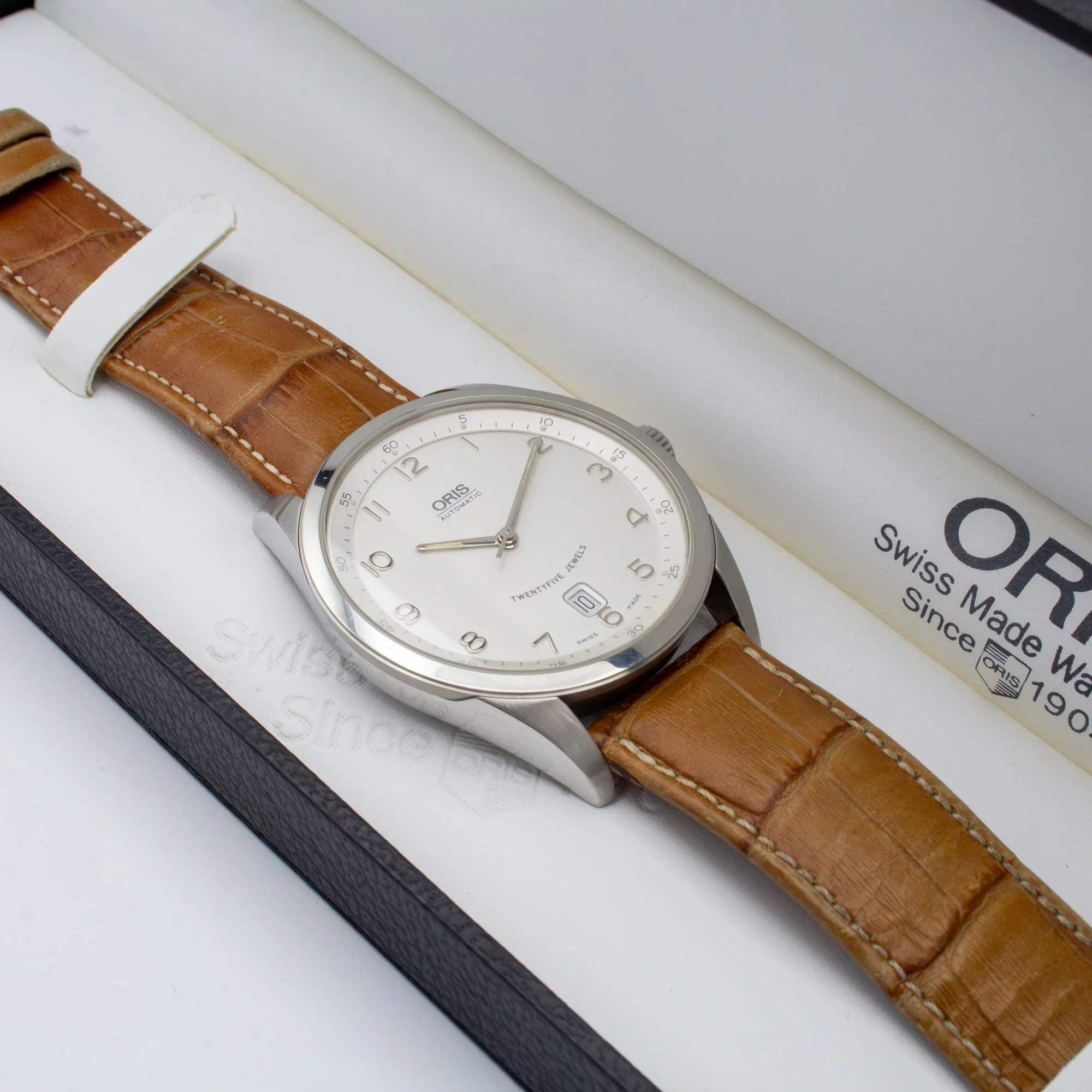 Oris Classic XXL Date 7504.jpg