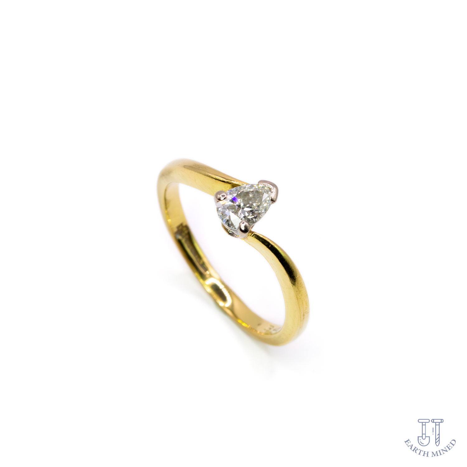 18K Yellow Gold Pear Cut Diamond Wave Solitaire Ring