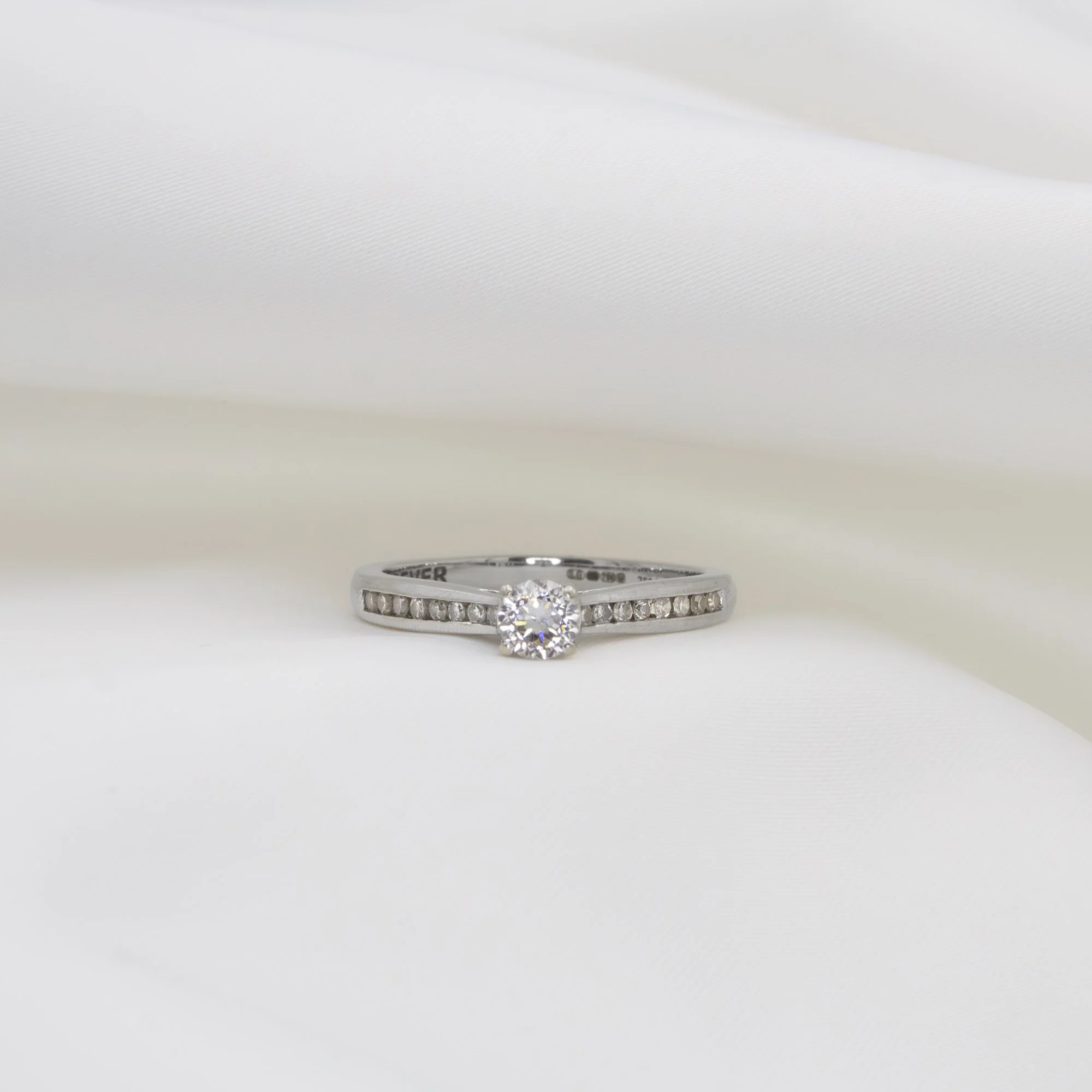 18ct White Gold Engagement Ring.jpg