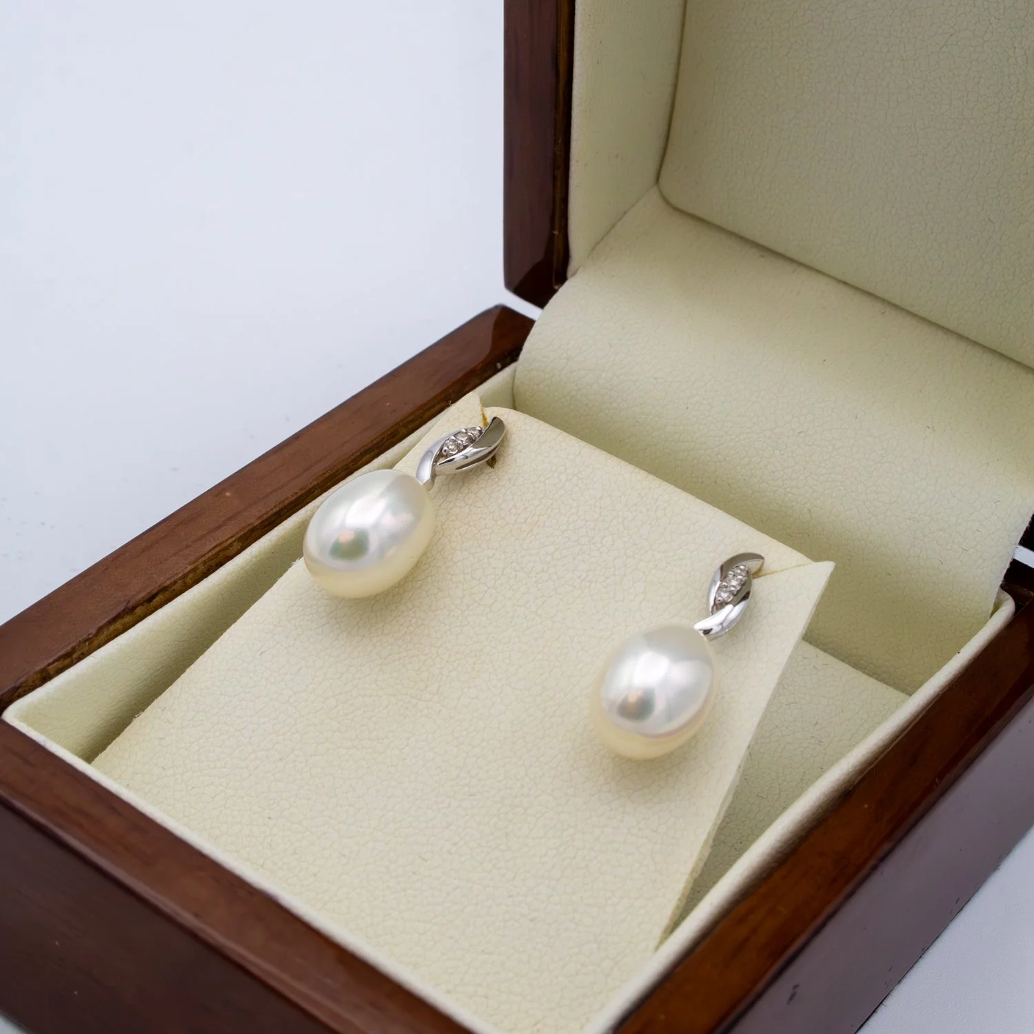 Akoya-Pearl-Diamond-Earrings-Jacksons-Jewellers-2.jpg