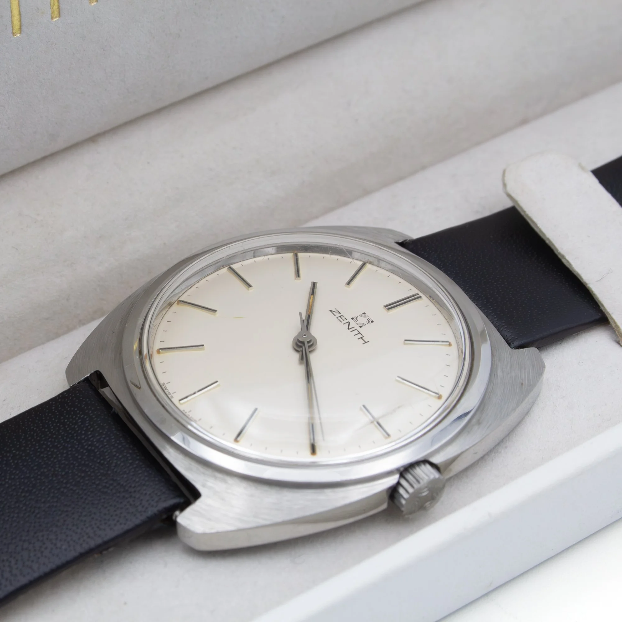 Vintage Zenith Surf 011640360365.jpg
