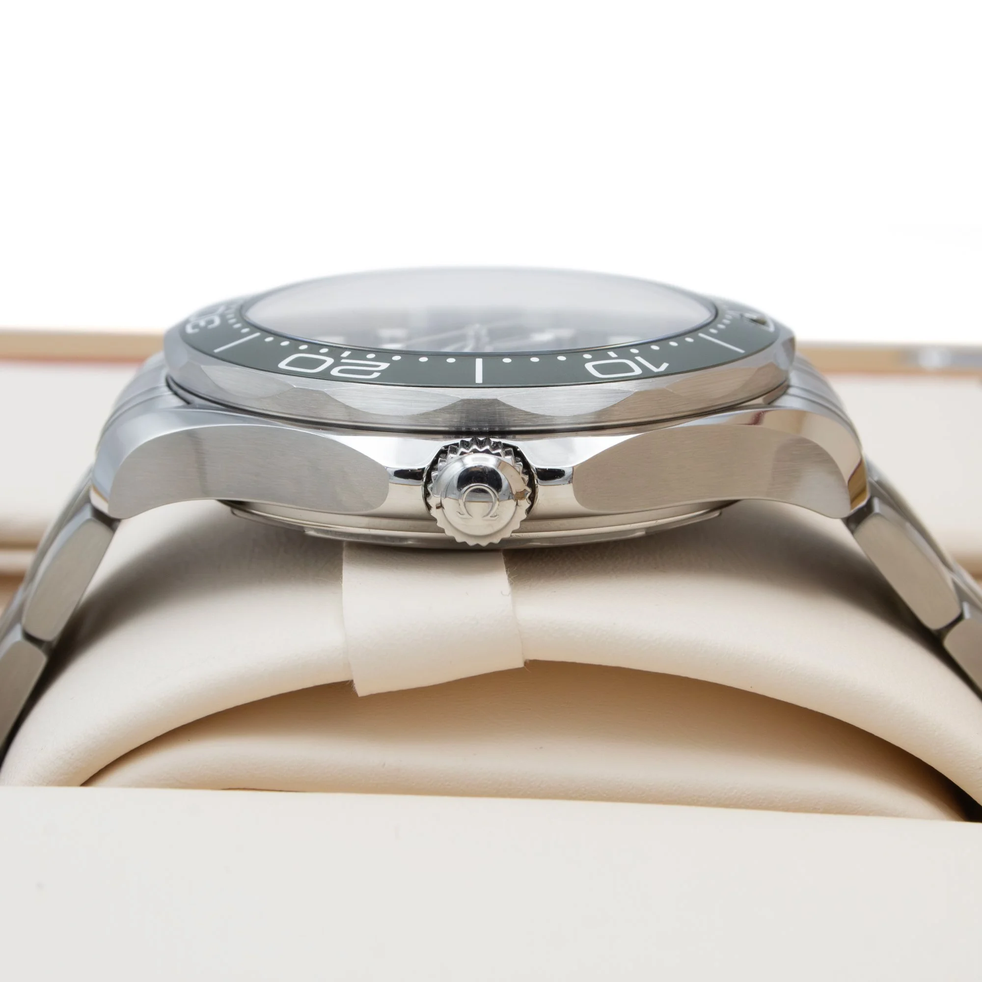OMEGA Seamaster 21030422010001 Jacksons Jewellers 3.jpg