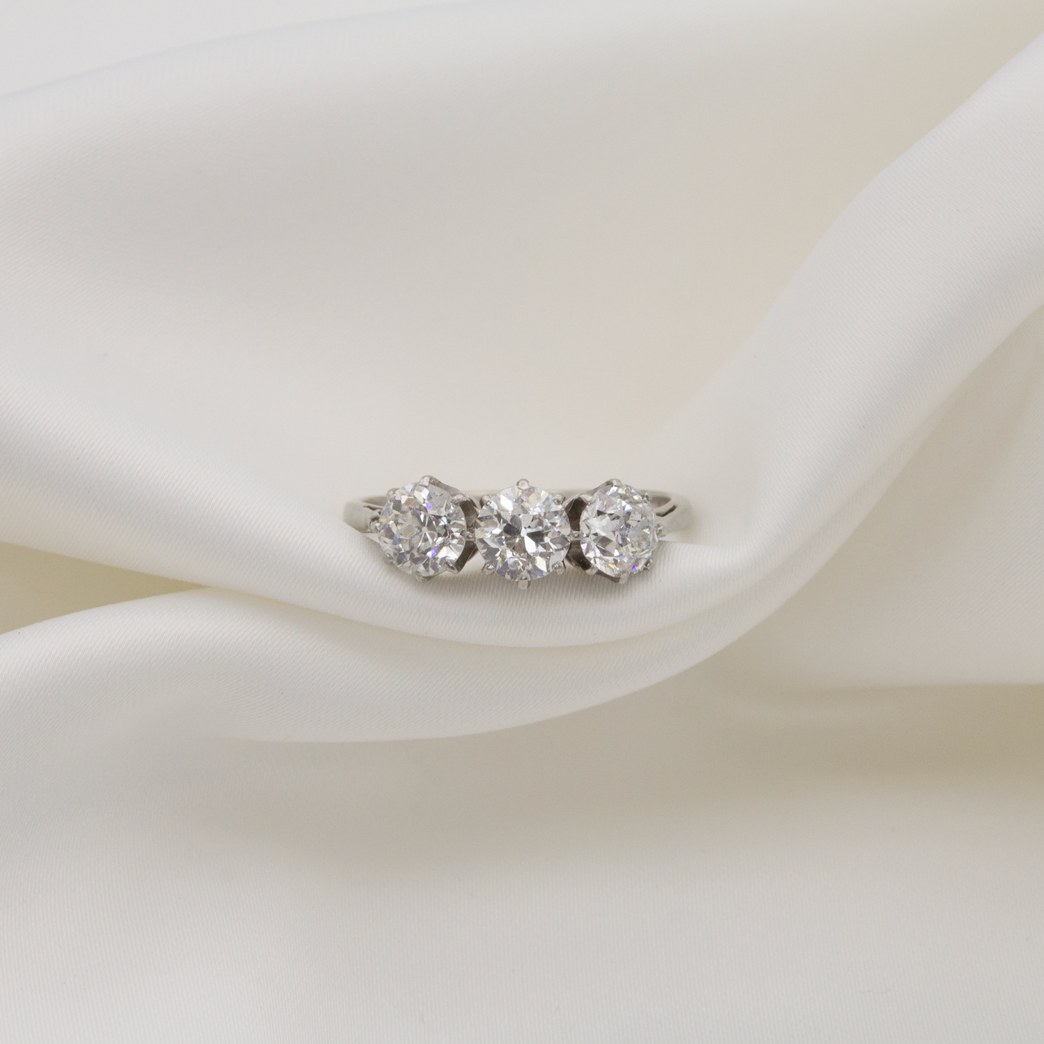 JacksonsJewellers_4September25-5.png