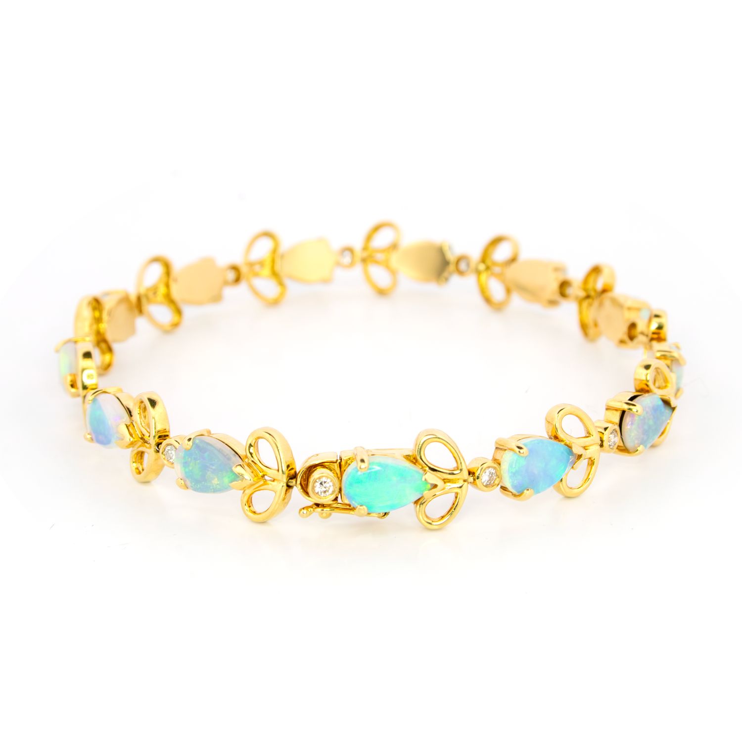 JacksonsJewellers_11September25-3.png