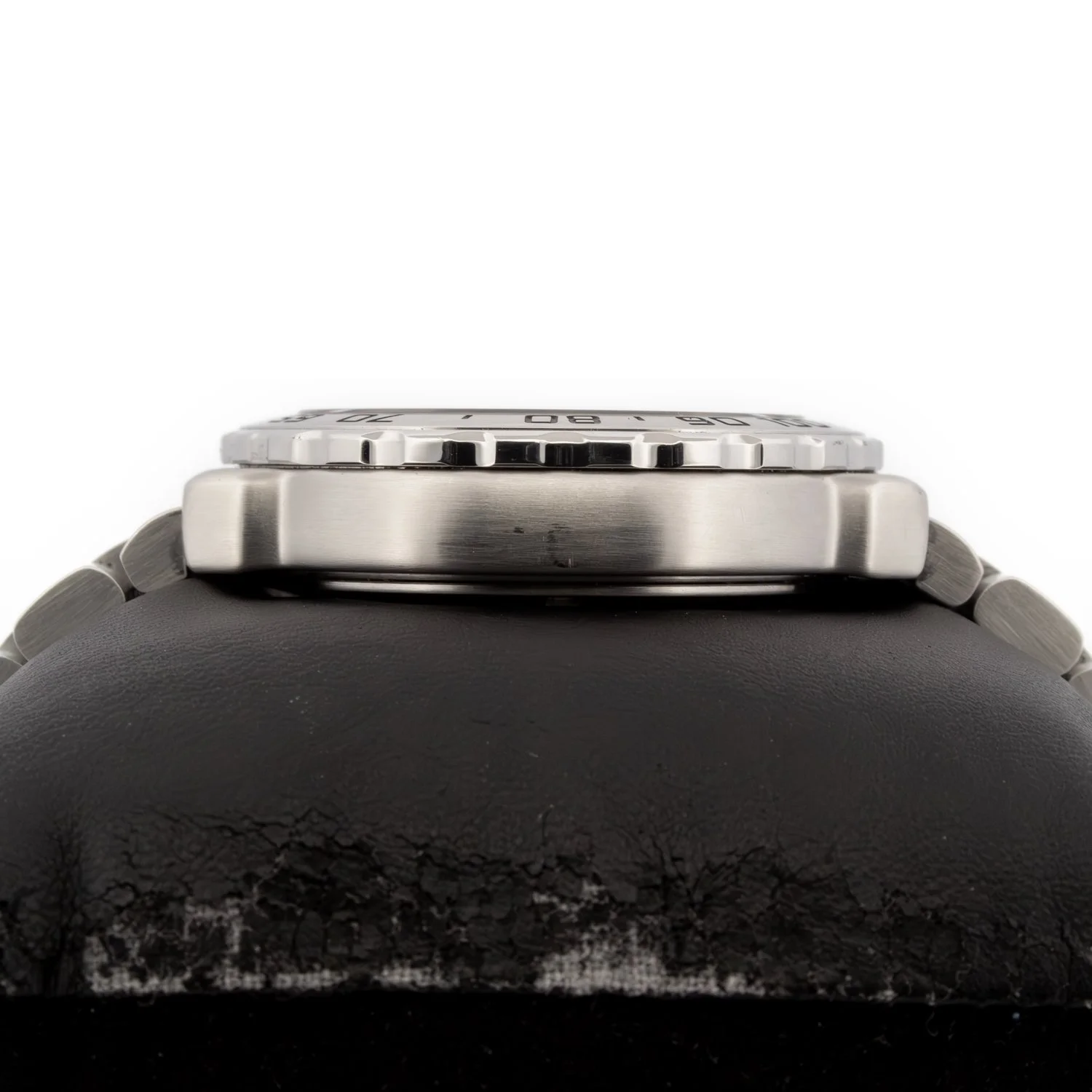 TAG-Heuer-Formula-1-CAU1112-Jacksons-Jewellers-4.jpg