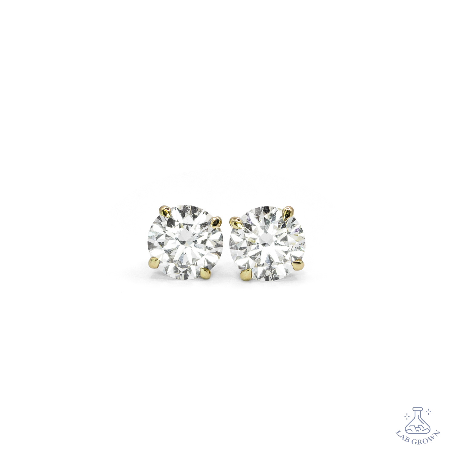 Lab-Grown-Stud-Diamond-Earrings_Jacksons_Jewellers-1.png