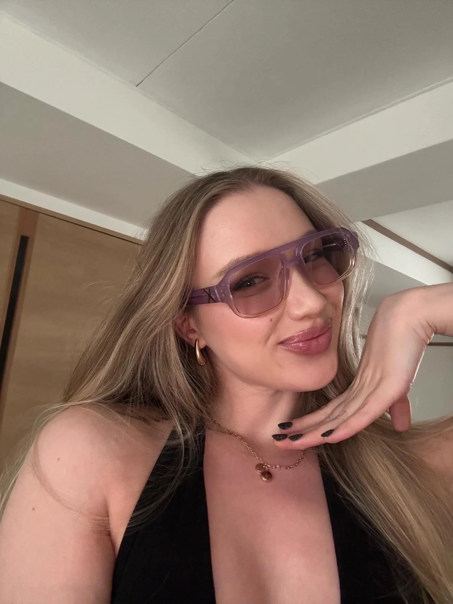 When your actually eccentric af and get yourself a pair of purple sunnies to match your purple coat 🤭💅🏻