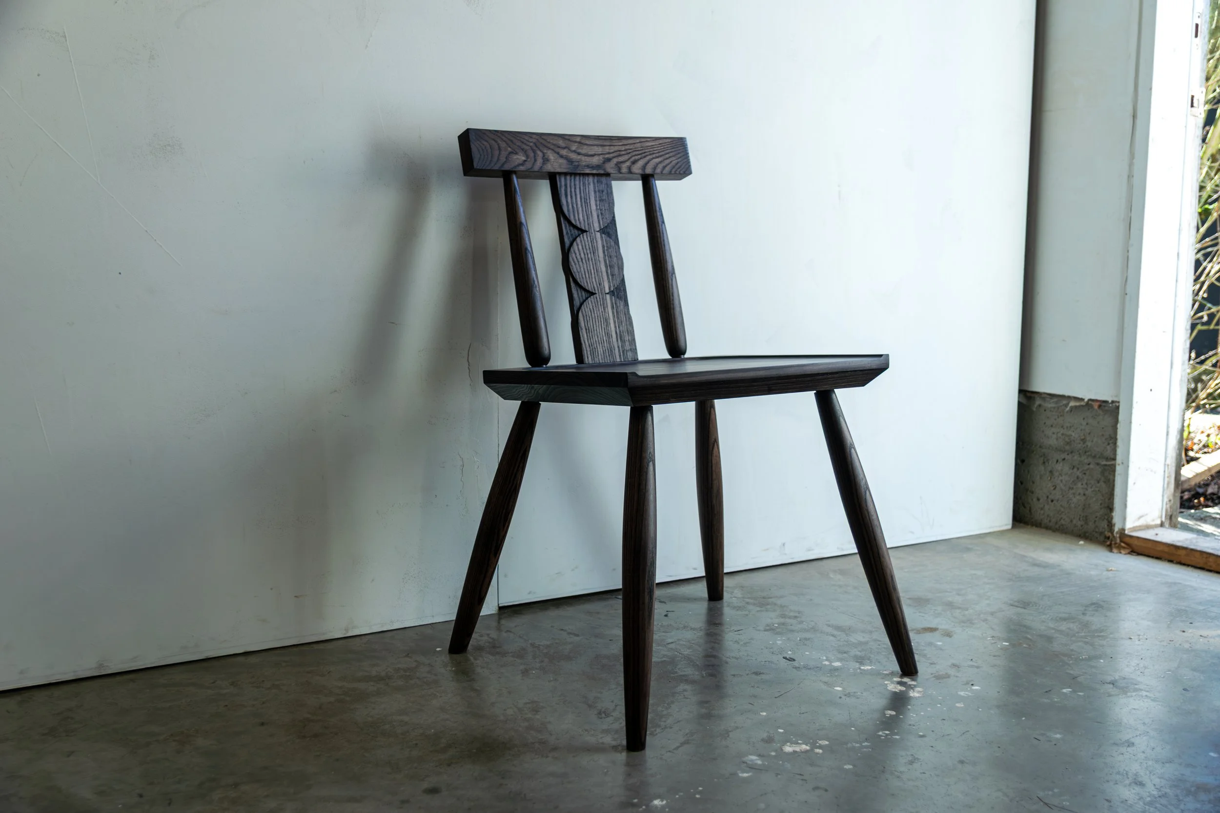 Primary front view of momo dining chair.jpg