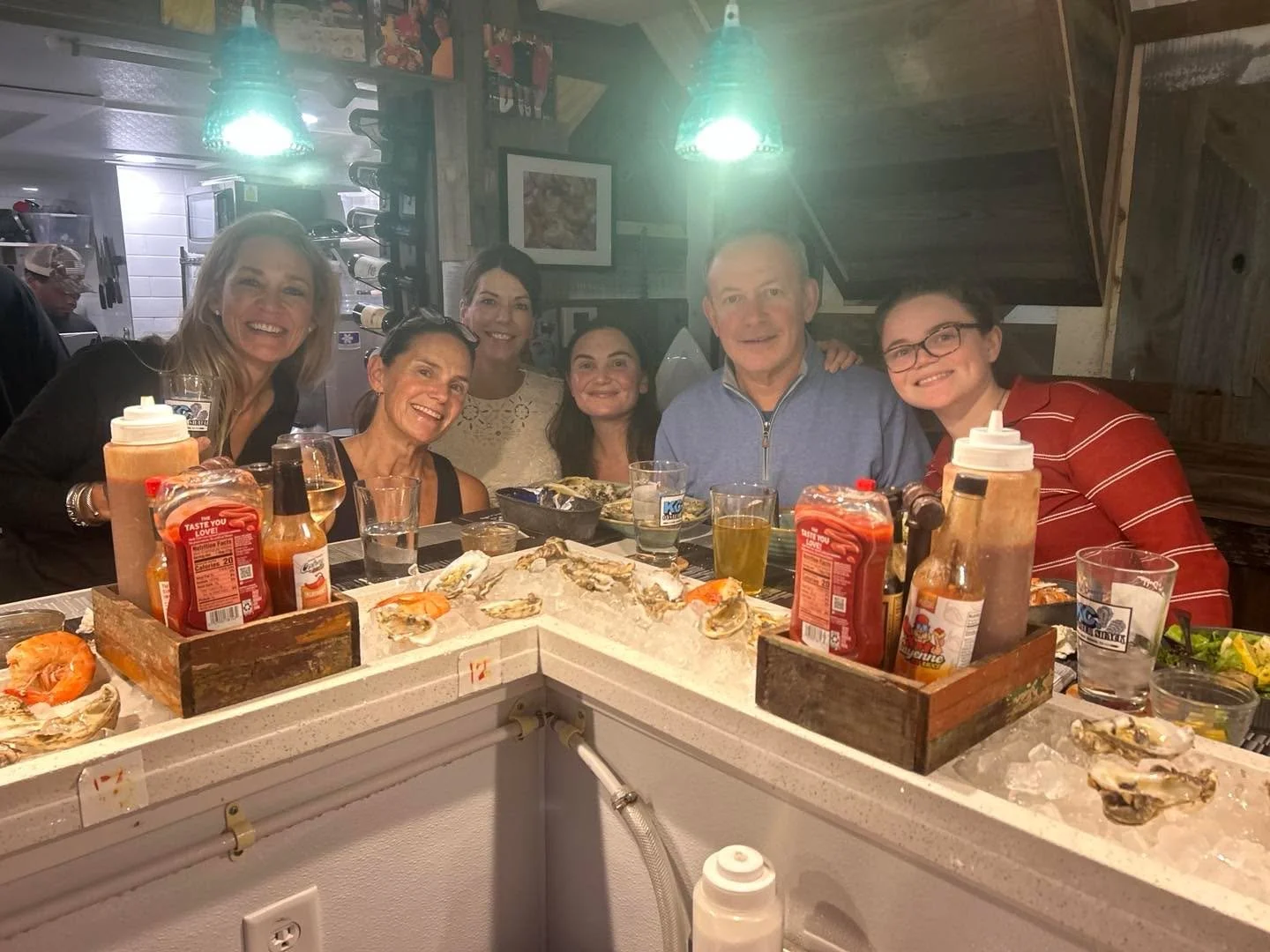 Shucking the night away at @kcsoystershack with some of my favorite people. Good oysters, good laughs, good company &mdash; my kind of evening. 🦪 #copanocream #texasoysters #portaransas