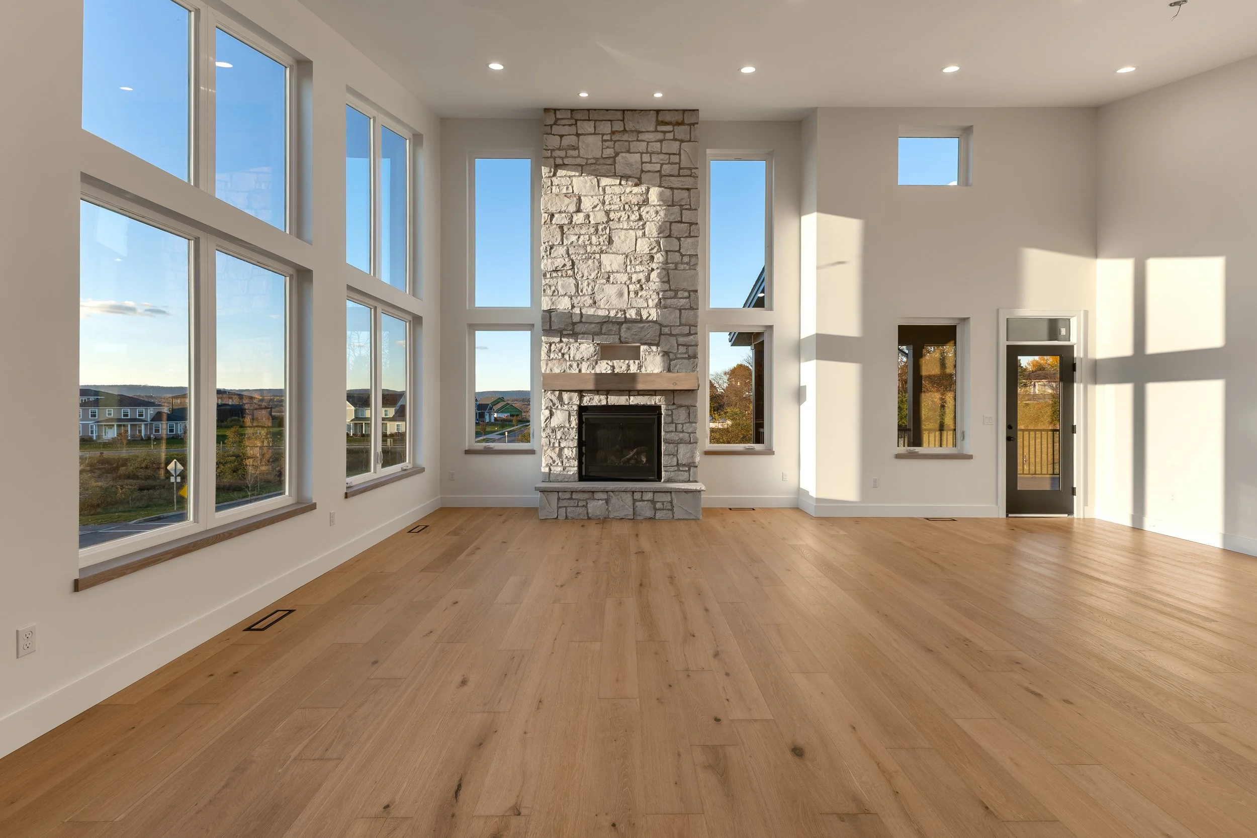 315 Farmhill Dr-13.jpg