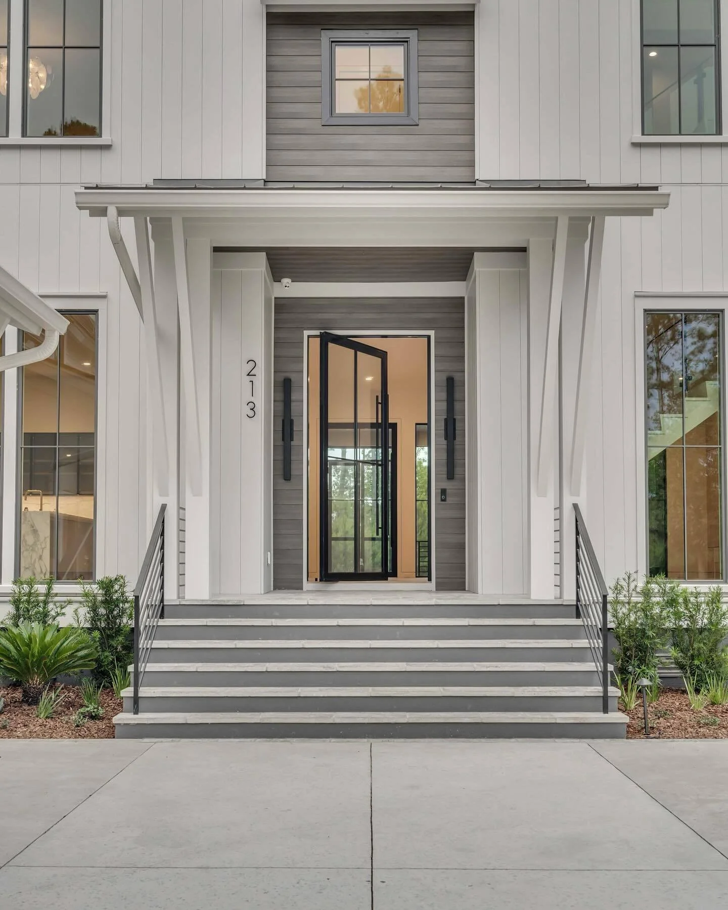 The Front Door as a Design Statement: Entry Ideas for the Modern Luxury Home