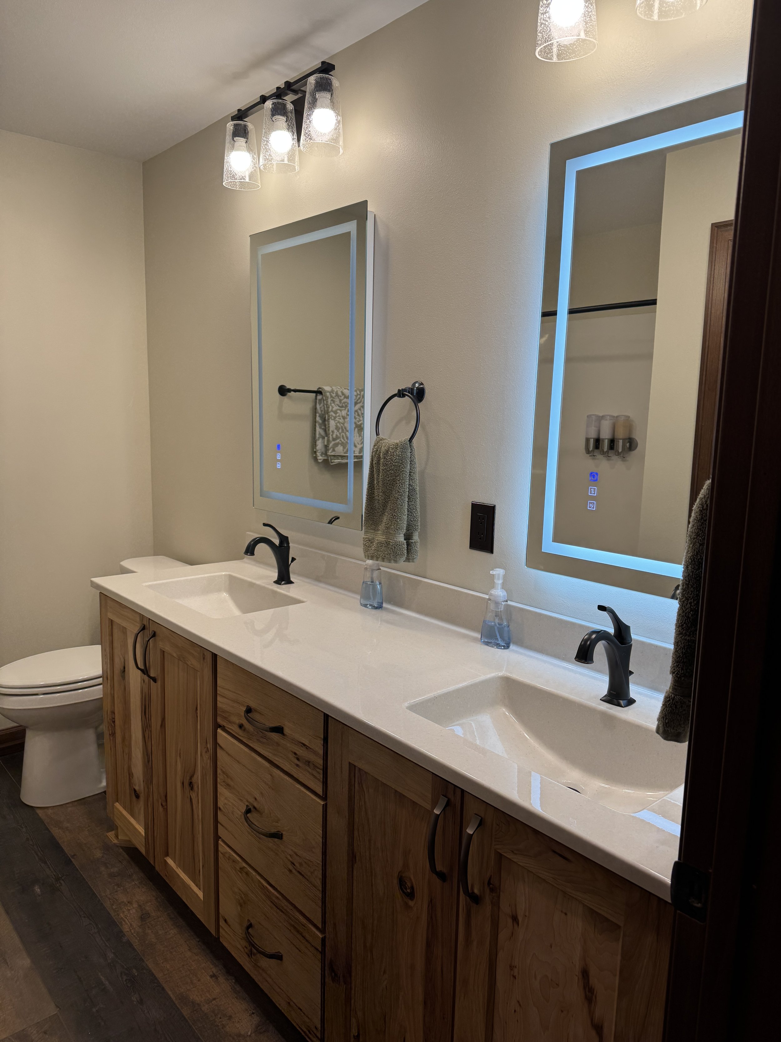 20250814_021005737_iOS - Copy.jpg