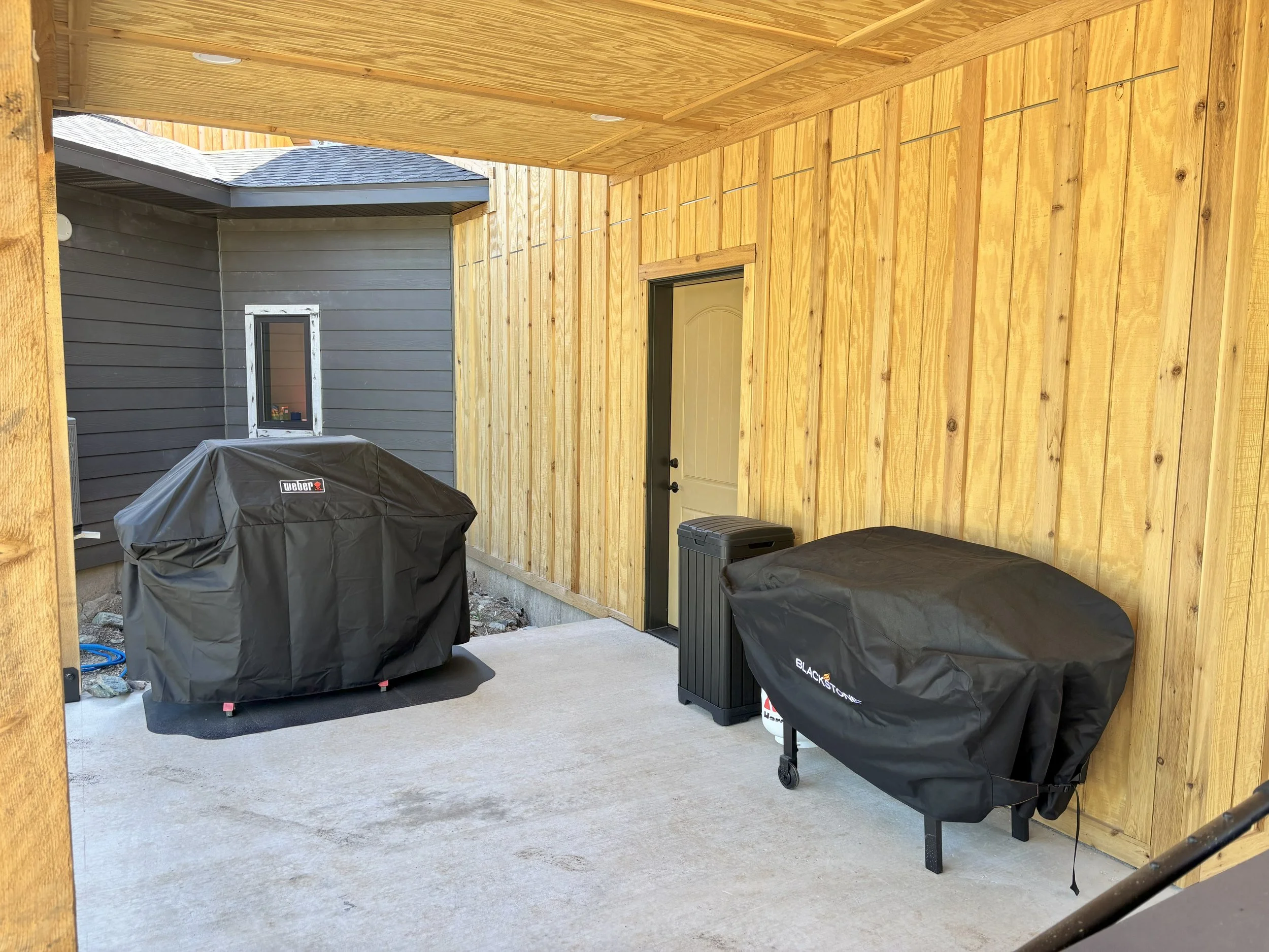 grill area.jpg