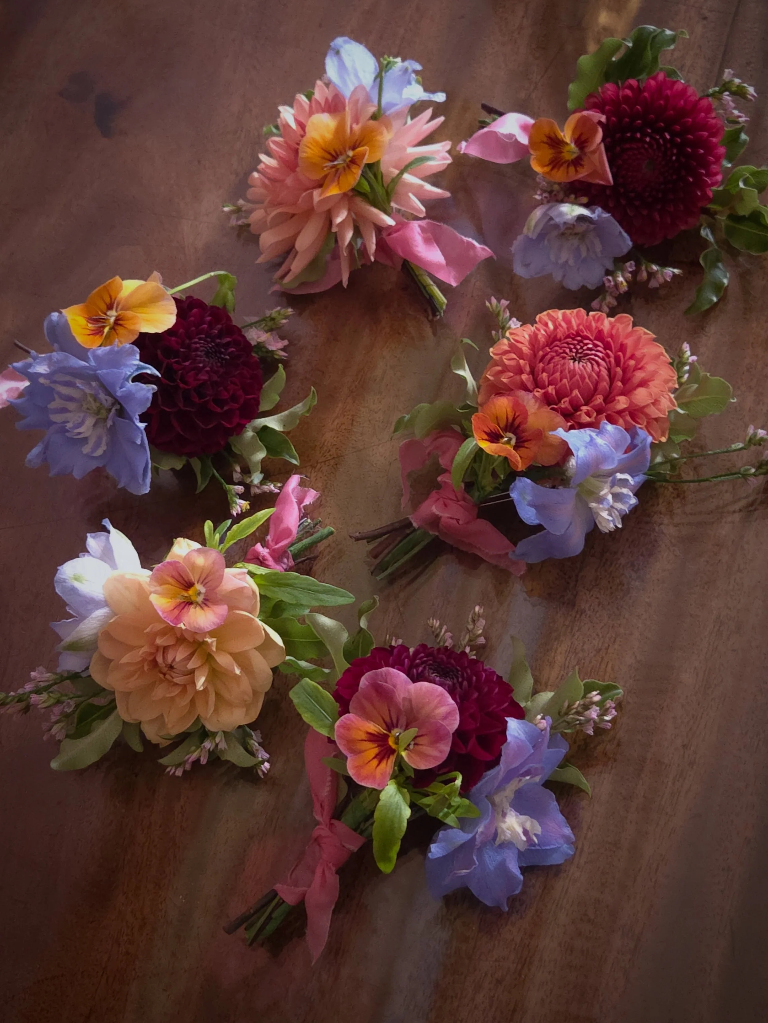 Sometimes it&rsquo;s the little things&hellip;

&hellip;that make me very happy. 

For F&amp;T @stauntonharoldweddings last weekend. I utterly adore mismatched buttonholes with colourful wedding flowers. 

Happy Friday everyone! 

#dahliabuttonhole #
