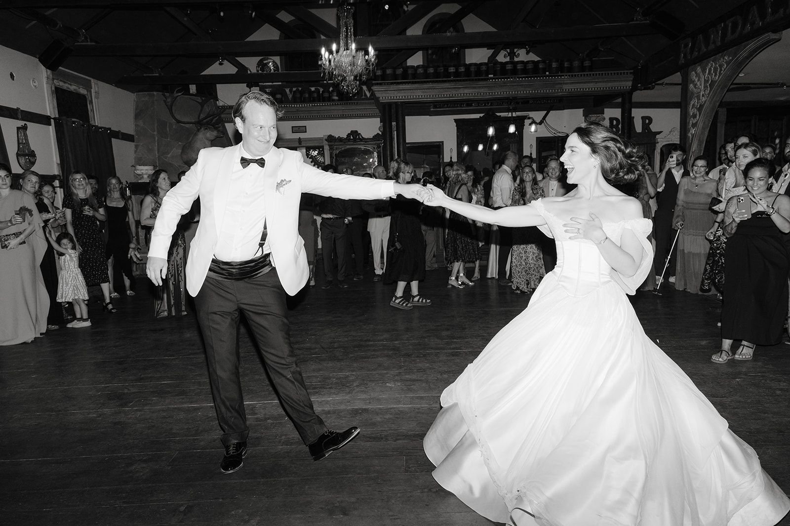 sonoma county wedding venue at triple s ranch first dance