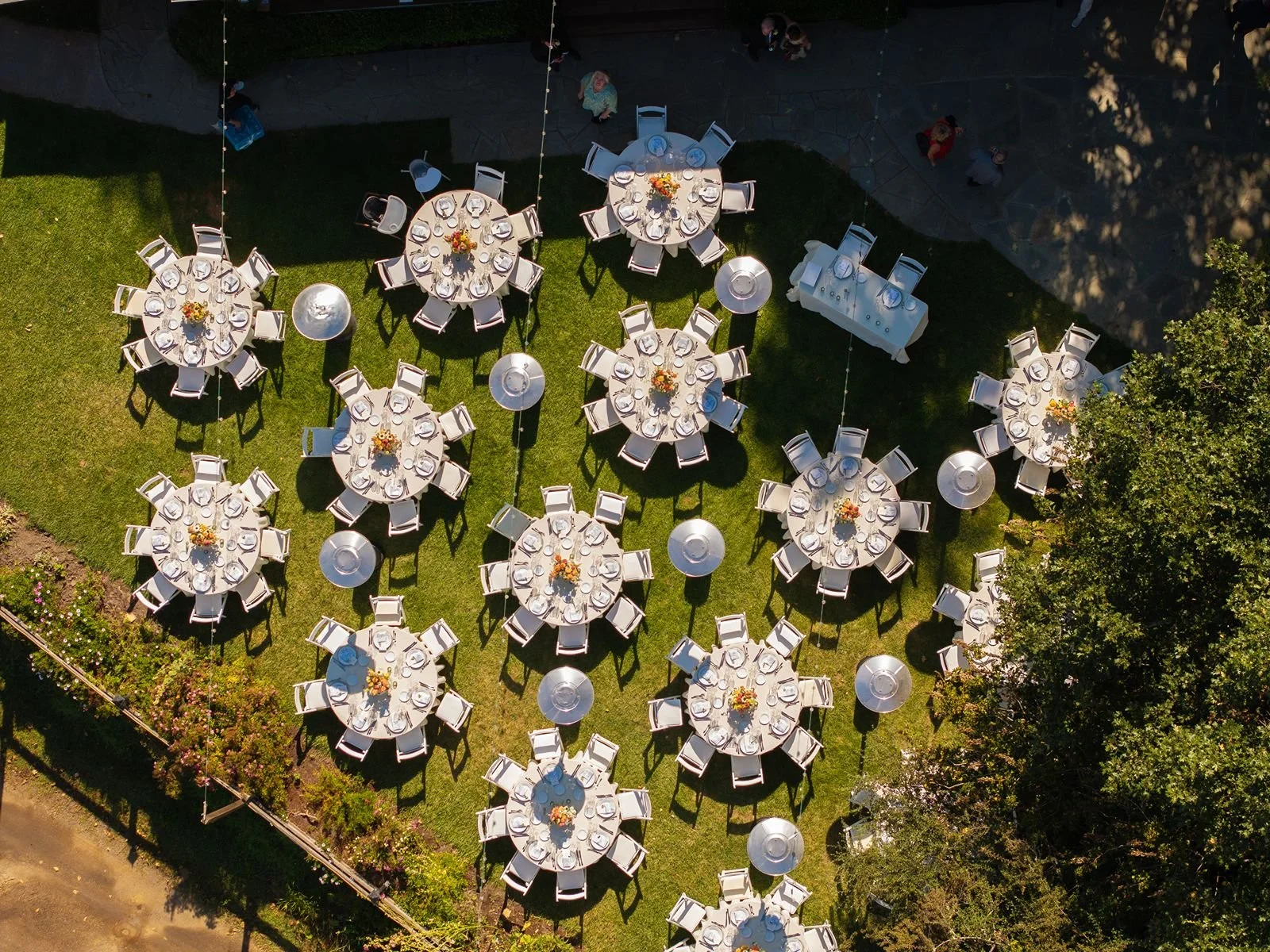 Vine Hill House overview of eating area