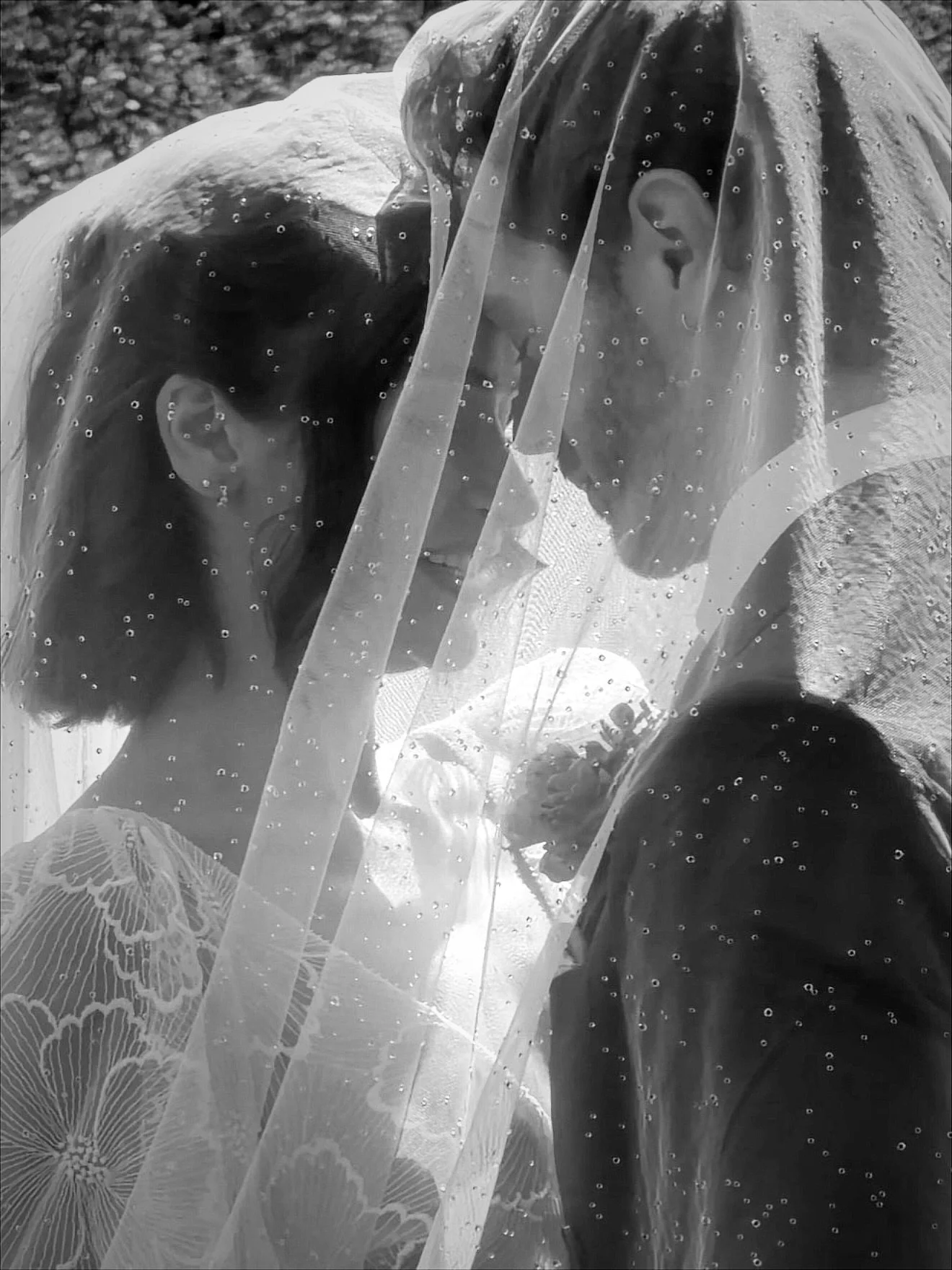 Dew drops and angel kisses, sunrise magic, making wishes, the power of Love. Believe 💧