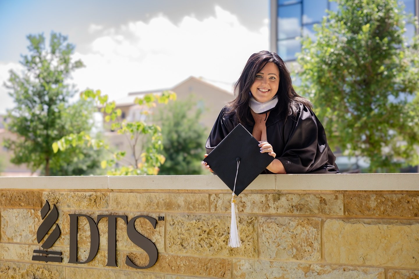 I had the time of my life fighting dragons with you @dallasseminary 🫶👩&zwj;🎓

Photo cred: @breannejohnson