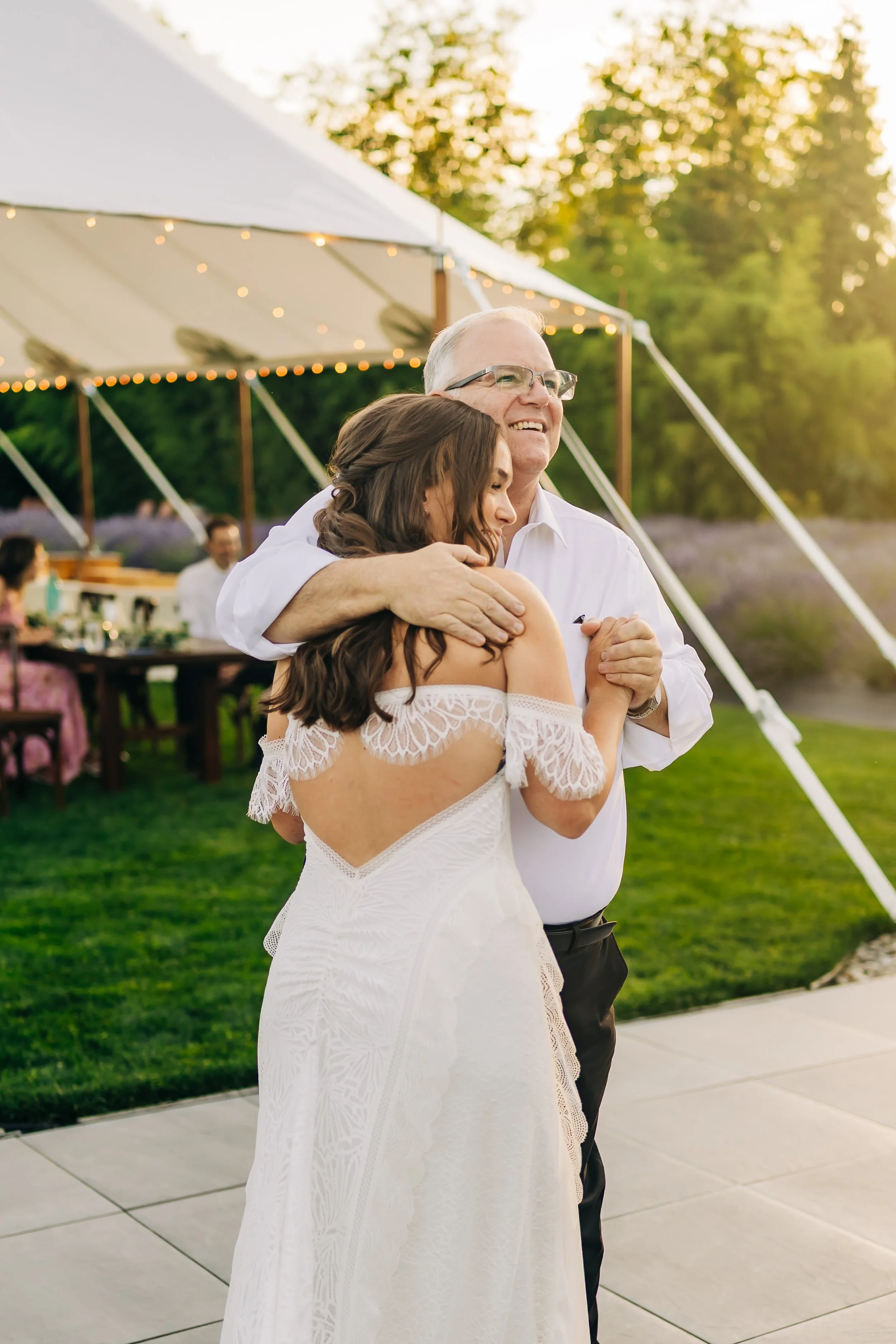 Father daughter dance at Woodinville Lavender