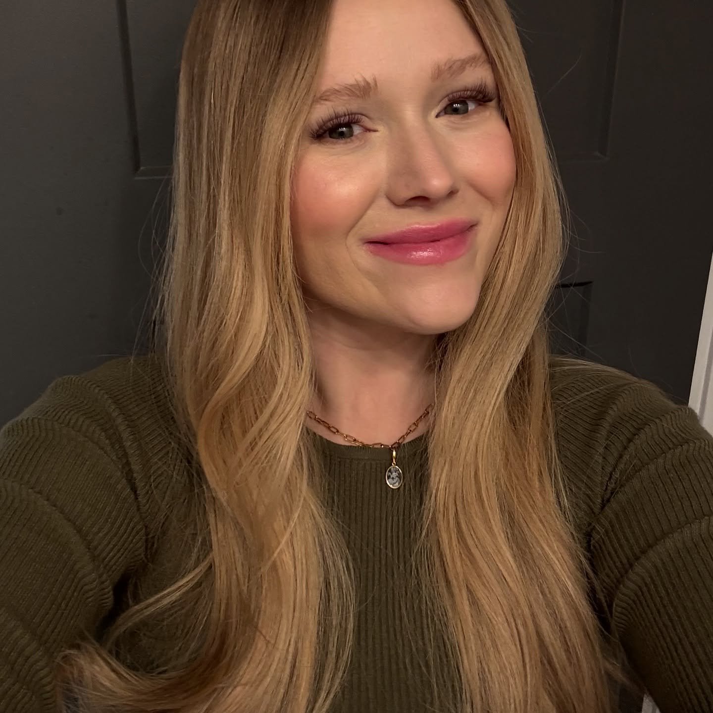 I&rsquo;m overwhelmed with gratitude for our friendship, Kelli! 🫶✨✨✨Your heartfelt message reminds me why I create with love. Thanks for letting me be a part of your life and for finding solace in my art.
You are beautiful 🩷✨✨✨✨
#wig #wigslayer #wi