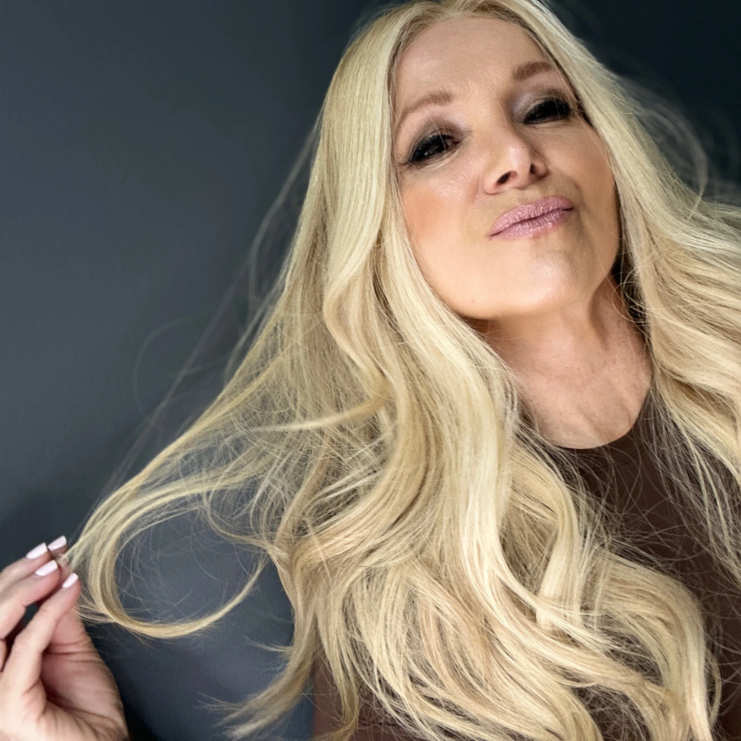Creating wigs for you truly brings us so much joy ✨

This is SATURN our fully handtied wig, uniquely crafted to mirror the client&rsquo;s natural bio hair. From the custom color and length to the cap construction and personalized cut, every detail is