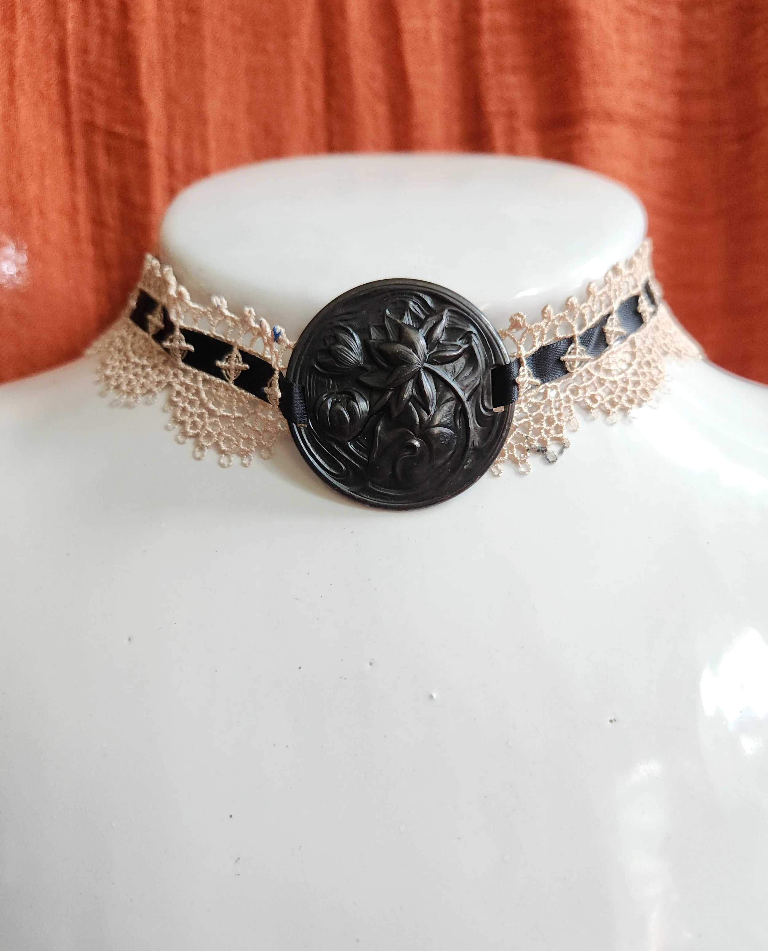 A Sigh In The Dark : Necklace