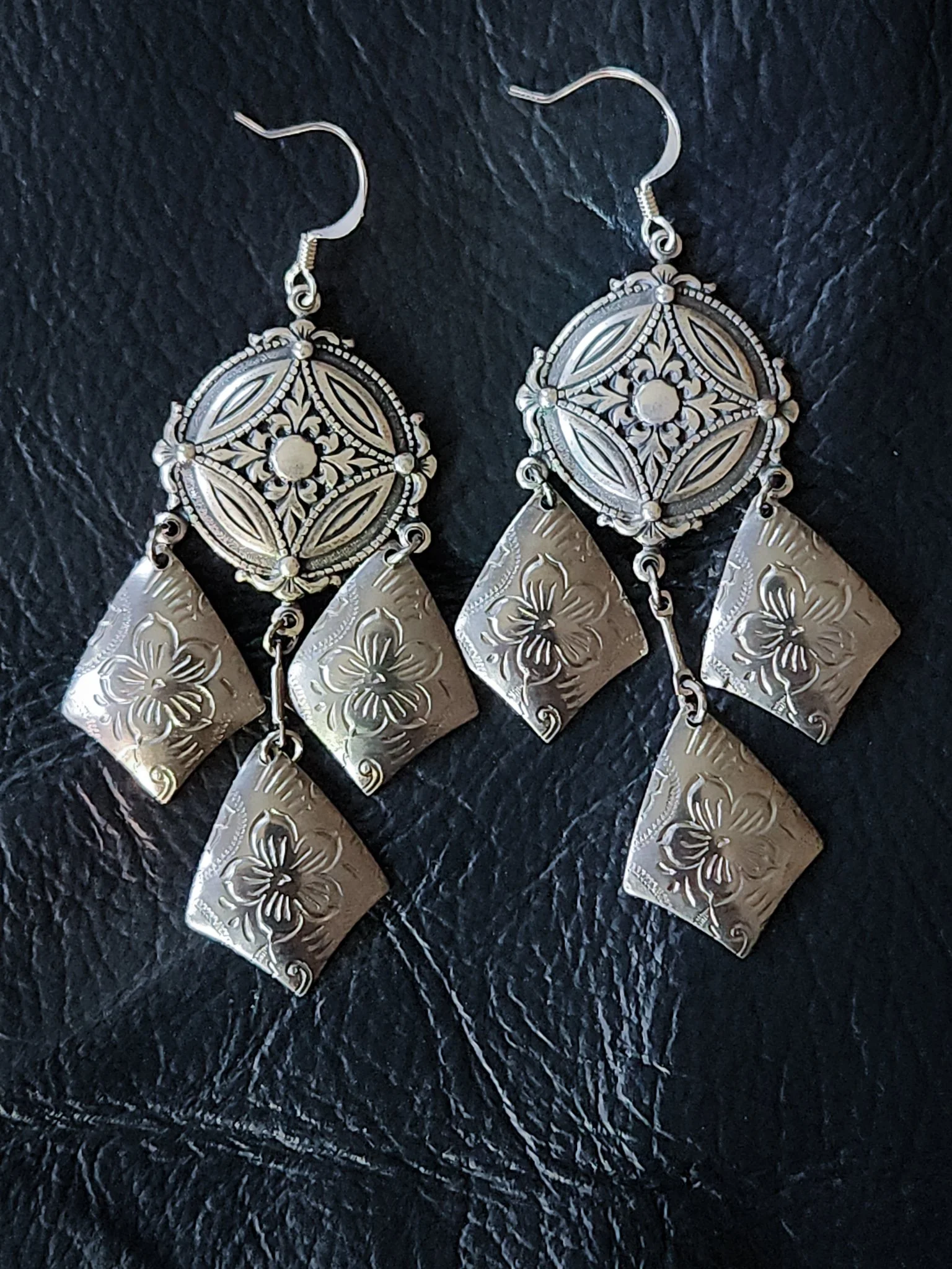 Six Sorts Of Tears : Earrings