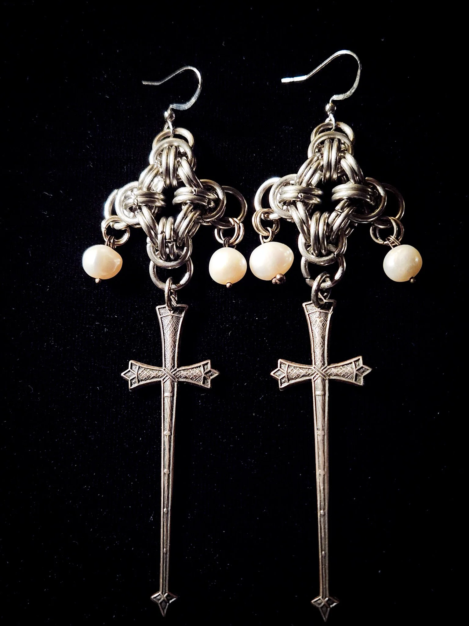 My Blade's Soft Kiss : Earrings