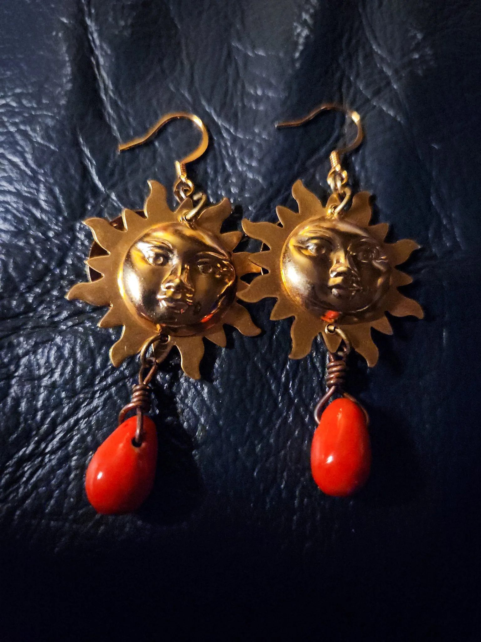 Your Sun, It Shines : Earrings