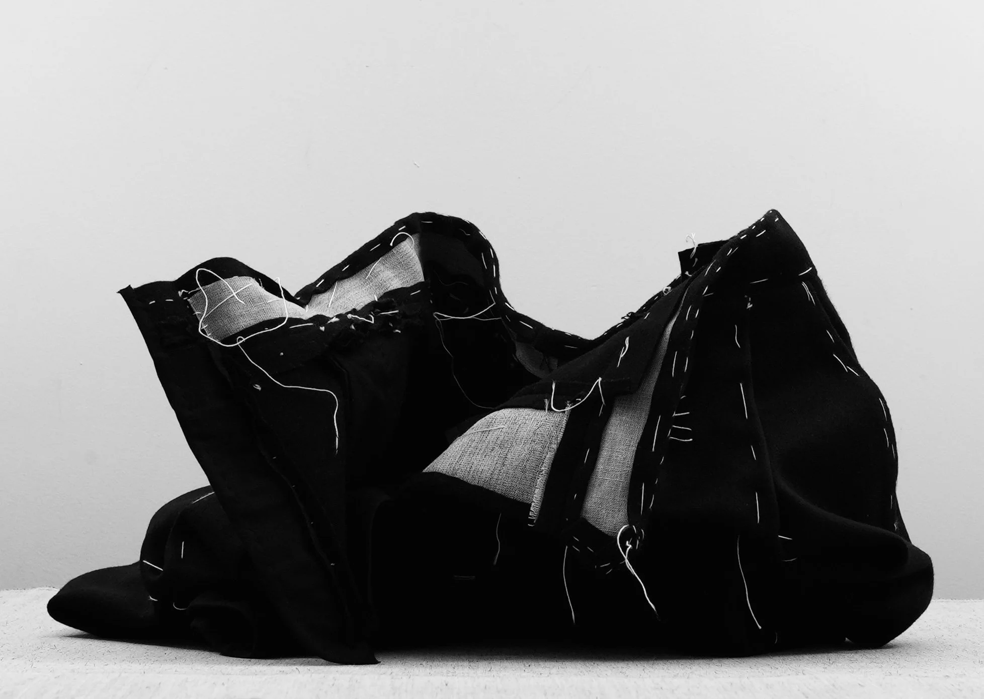 Lafóa Studio - A hand-sewn tailored skirt in the basting process.