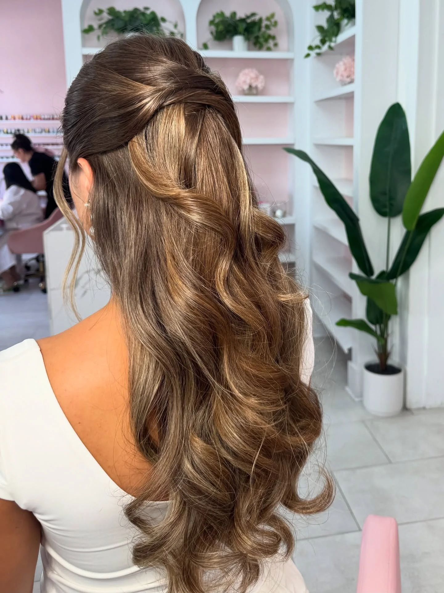Romantic Half Up ✨🩷

#bridalhair #updo #nolabridalhairstylist #neworleansmakeupartist #nolabride #nolabridalmua