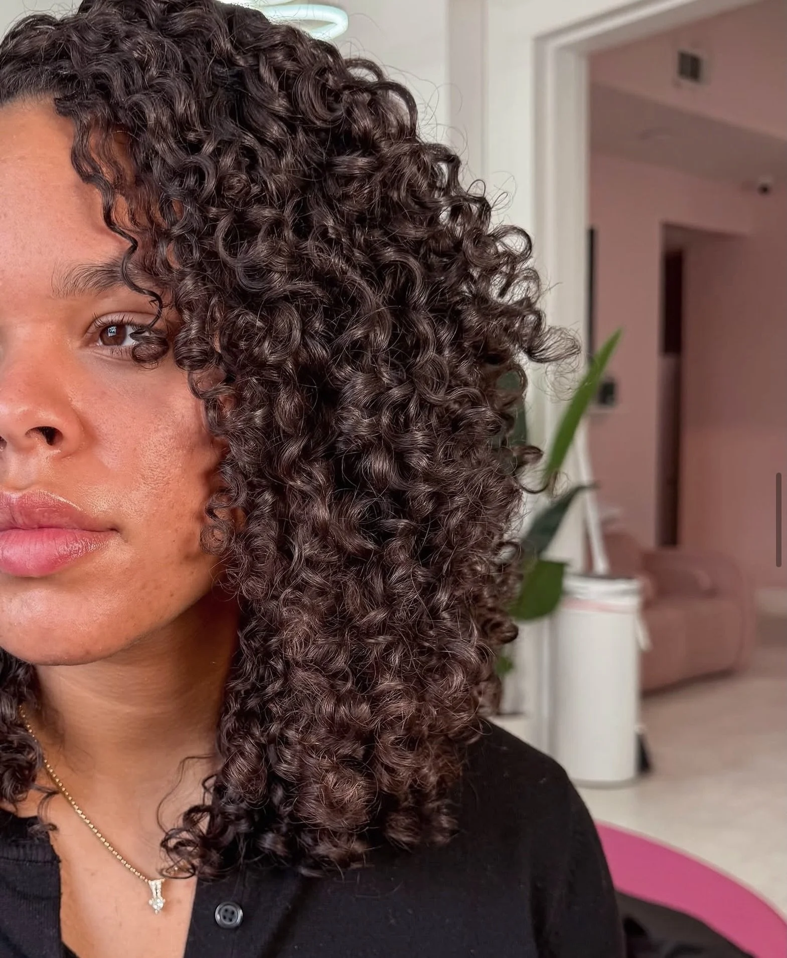 Curls for the girls ➰
Ready for your summer glow-up? Book with our curl specialist and secure your spot. 💗✨ @curlsonly 

#nolacurlyspecialist