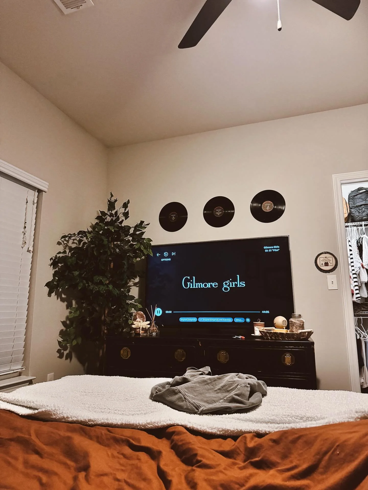 sep-oct : this has been a crazy time of life, and i feel like i say that all the time but it really has. i&rsquo;m beyond lucky to be surrounded by such wonderful people that float through these times with me, and steer me into the right direction. t