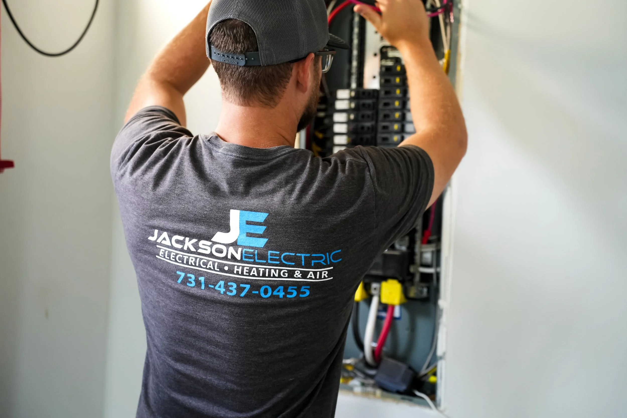 Common Electrical Problems in Older Homes (And When to Call an Electrician)