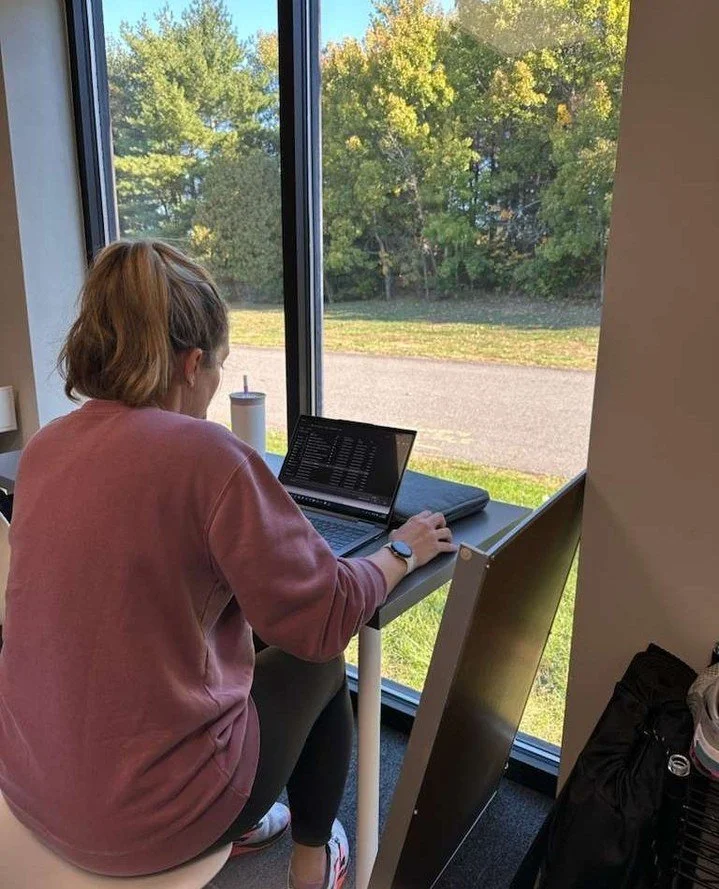 A quick work sesh before class? ✅⁠
⁠
Our shared space is open for members who need to plug in, recharge, or get things done between workouts. Come for the sweat, stay for the space. 💻💪