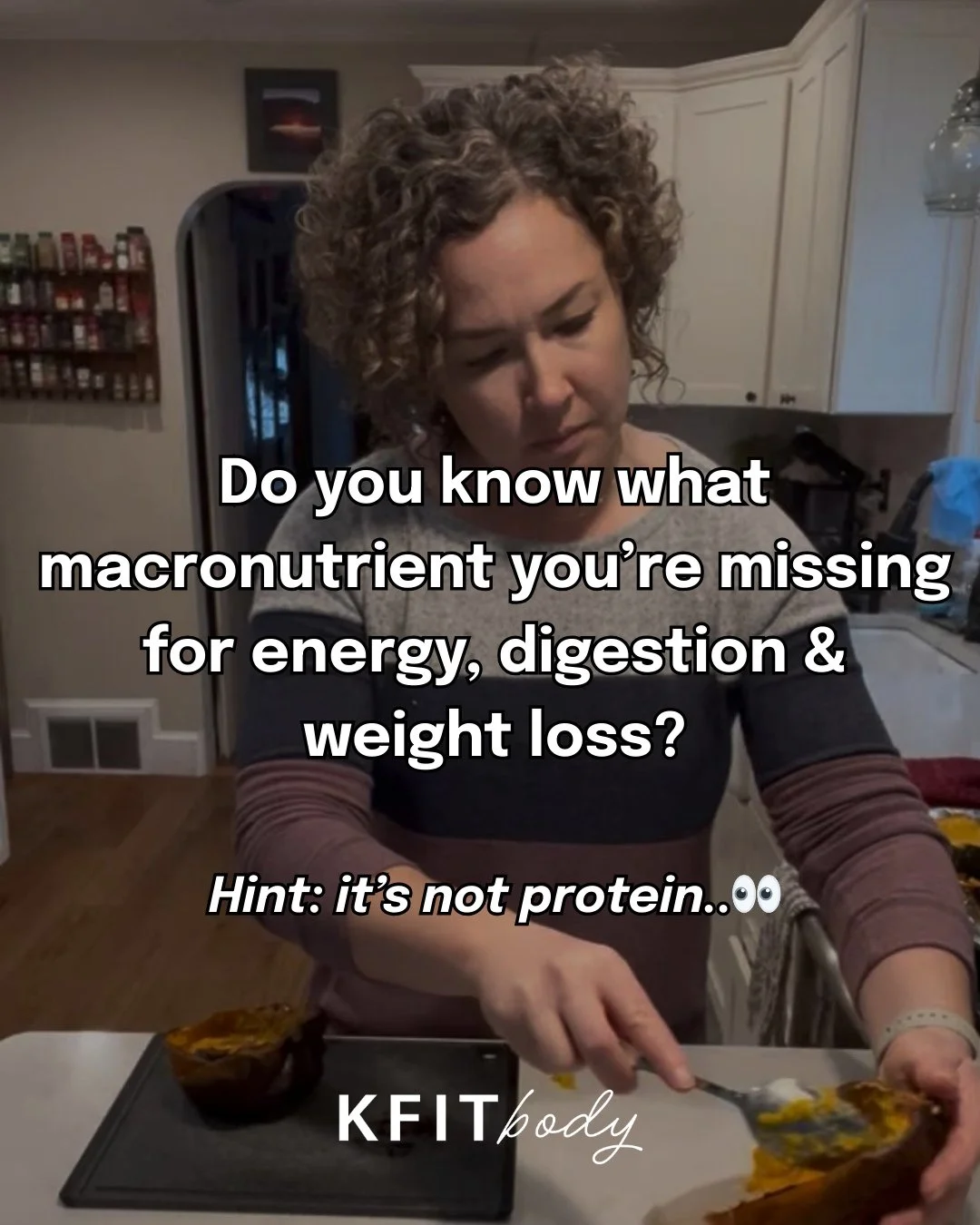 FIBER: The macronutrient you&rsquo;re missing for improved energy, digestion &amp; weight loss (and it&rsquo;s not protein).⁠
⁠
Feeling bloated or stuck when it comes to weight loss?⁠
⁠
As a Functional RD who works primarily with women, one of the mo