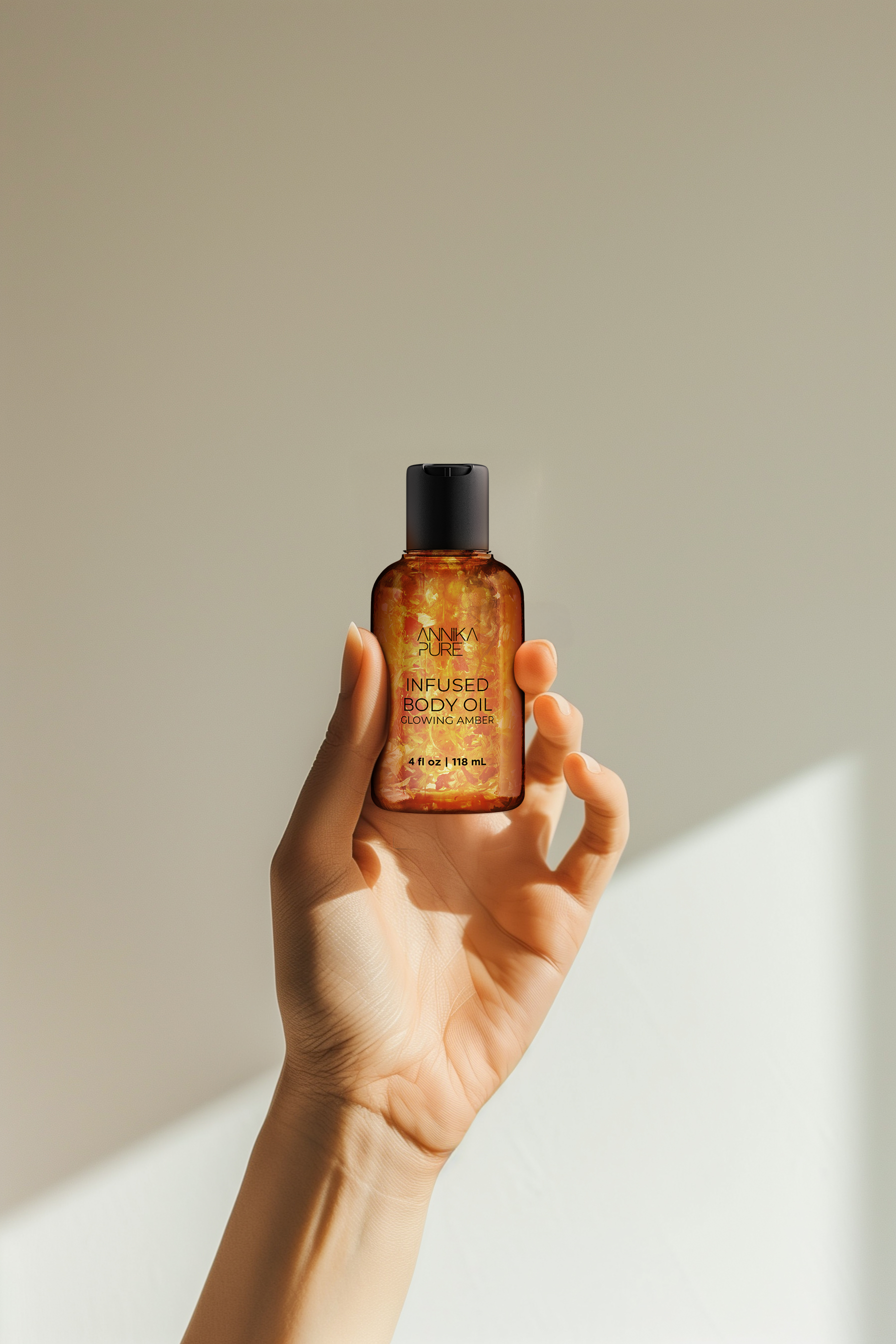 AnnikaPure_SocialMedia_Post_June11_BodyOil_GlowingAmber.png